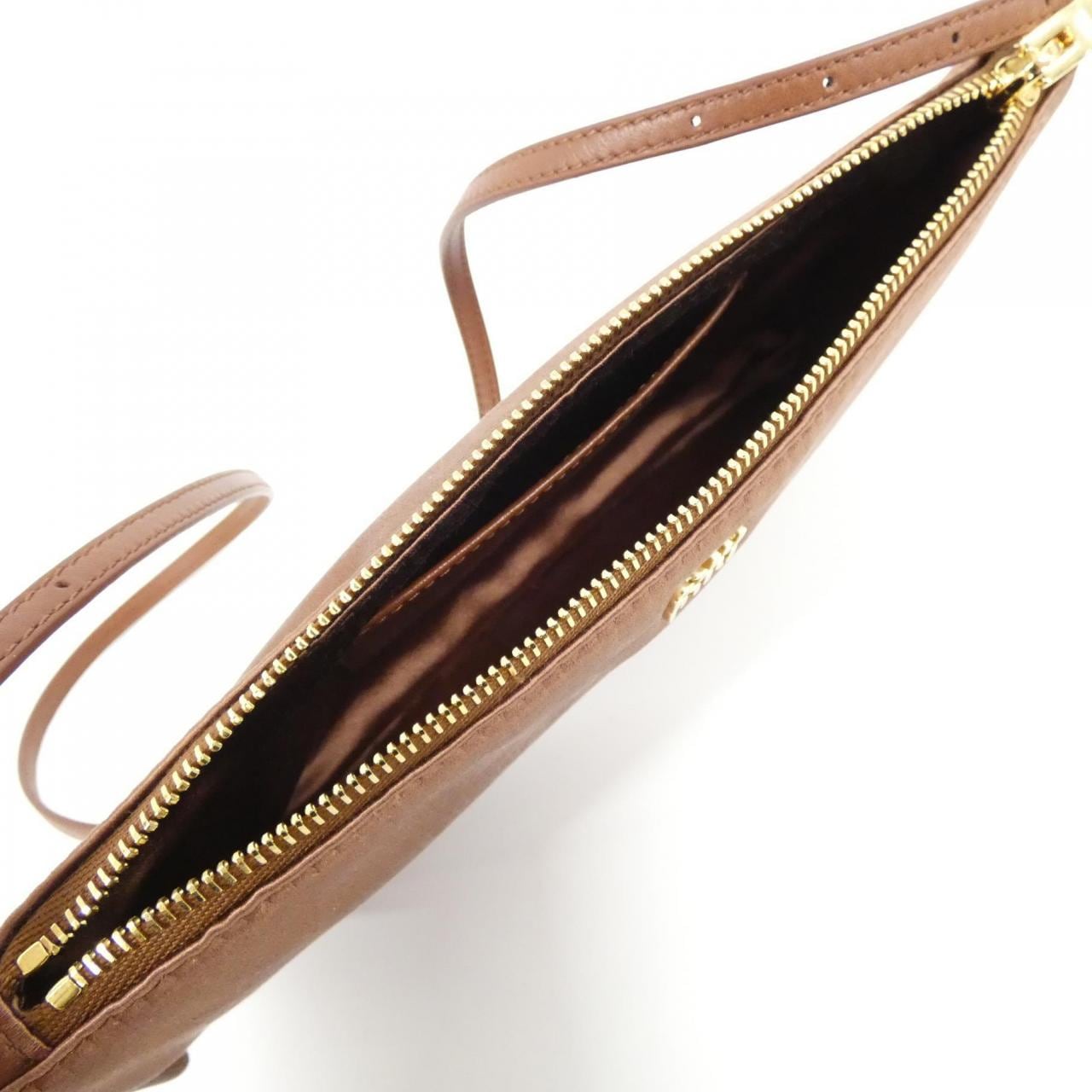 [新品] MIU MIU 5NI007 手拿包