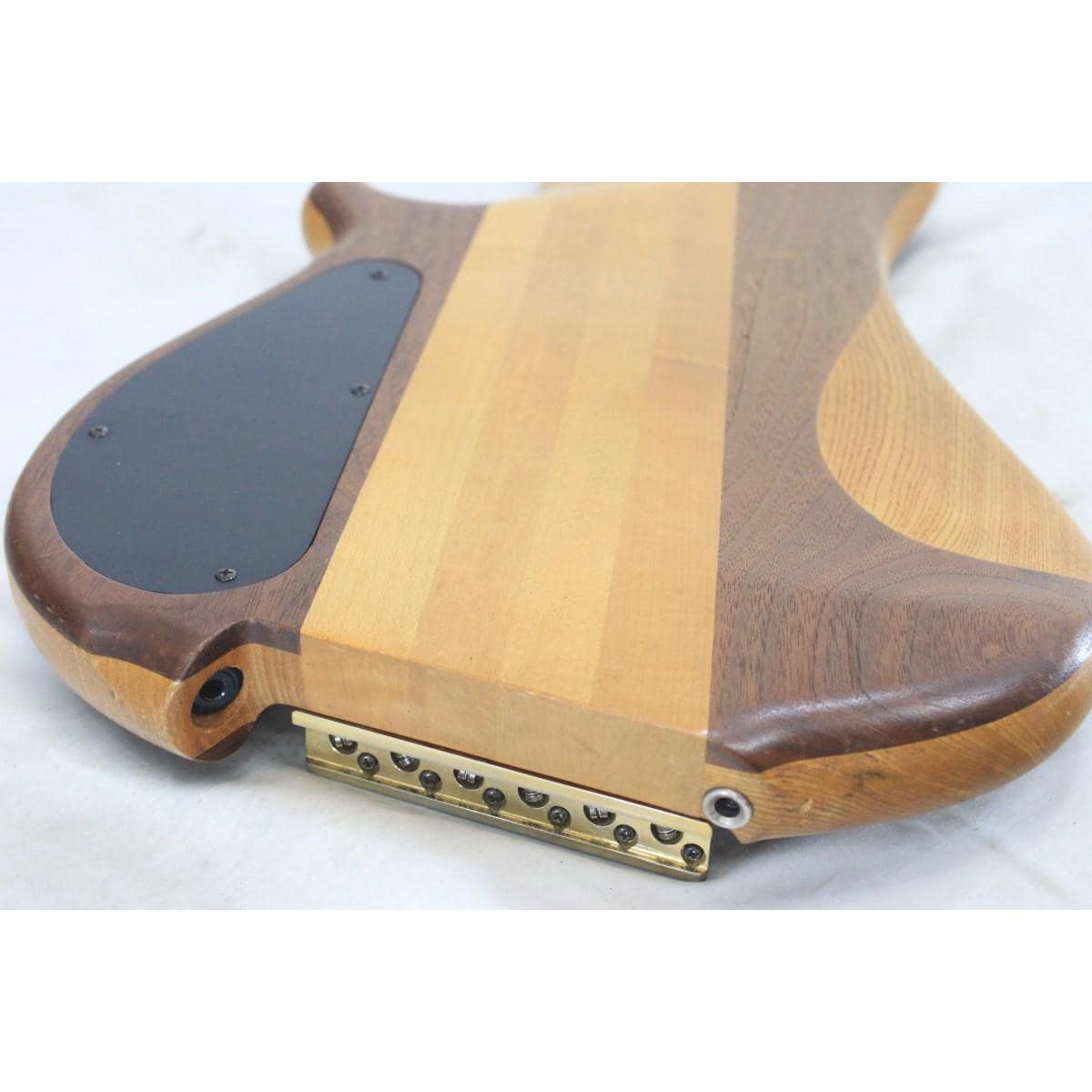 ＴＵＮＥ　　ＳＯＭＮＵＳ　ＺＩ－ＩＩＩ－６