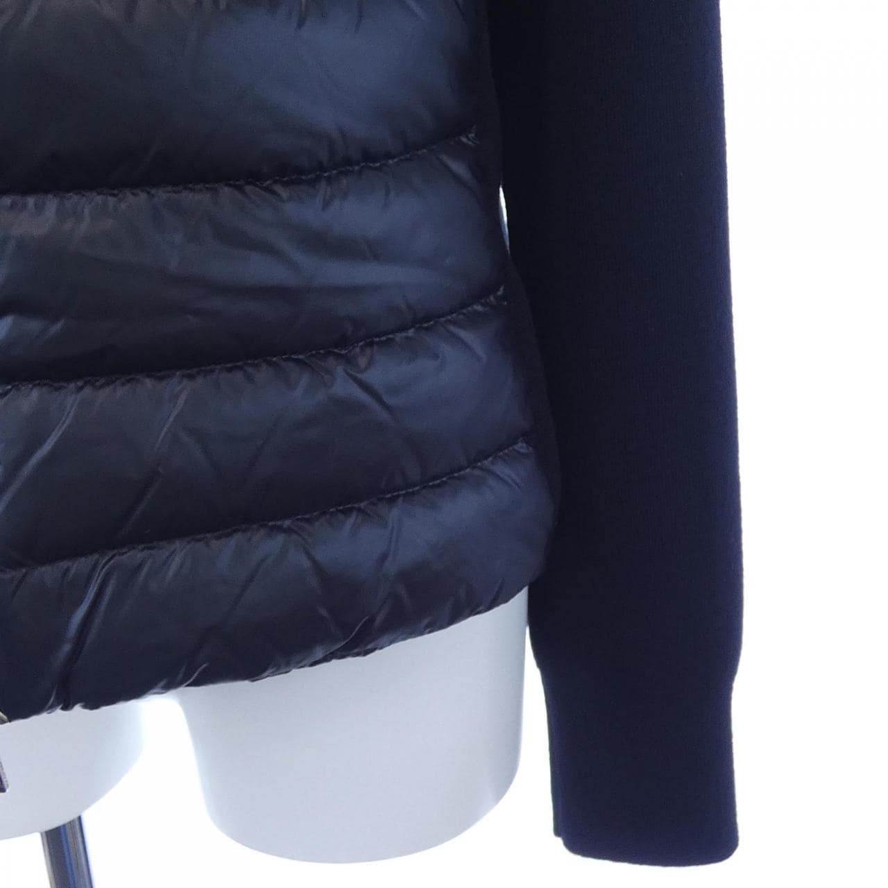 【新品】モンクレール MONCLER K20939B00023 ダウンジャケット