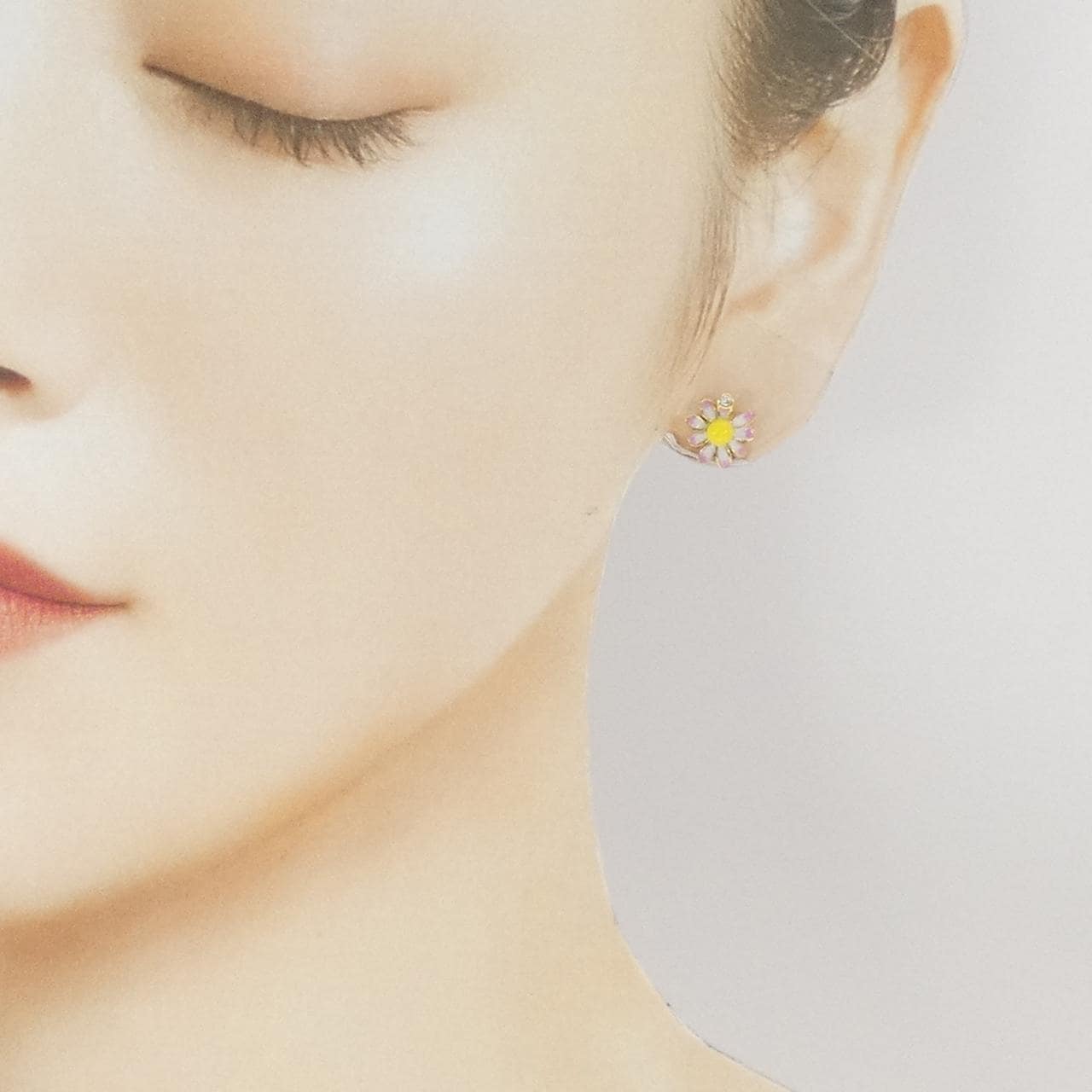 クリスチャンディオール 樹脂 ピアス