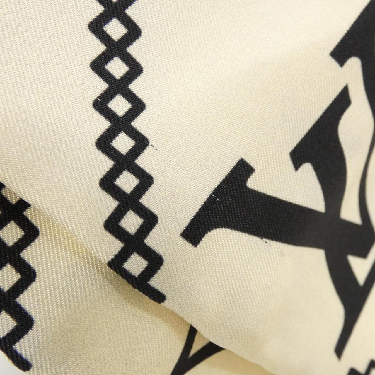 ルイヴィトン バンドー クロワジヨン M77453 スカーフ