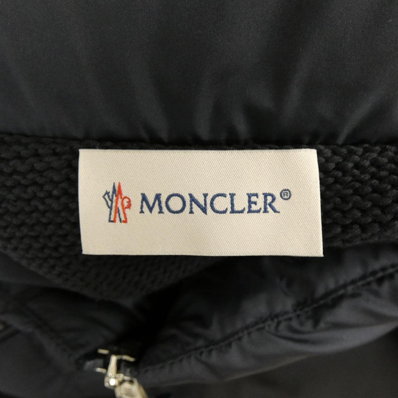 モンクレール MONCLER 20919B00032 ダウンジャケット