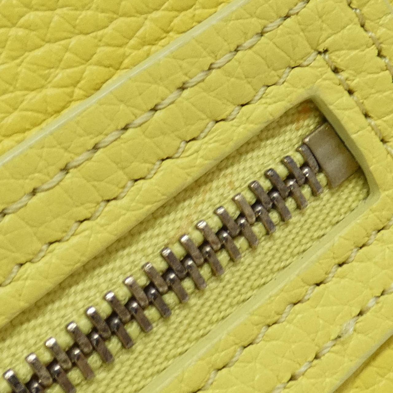 セリーヌ ラゲージ ナノ ショッパー 189243DRU バッグ