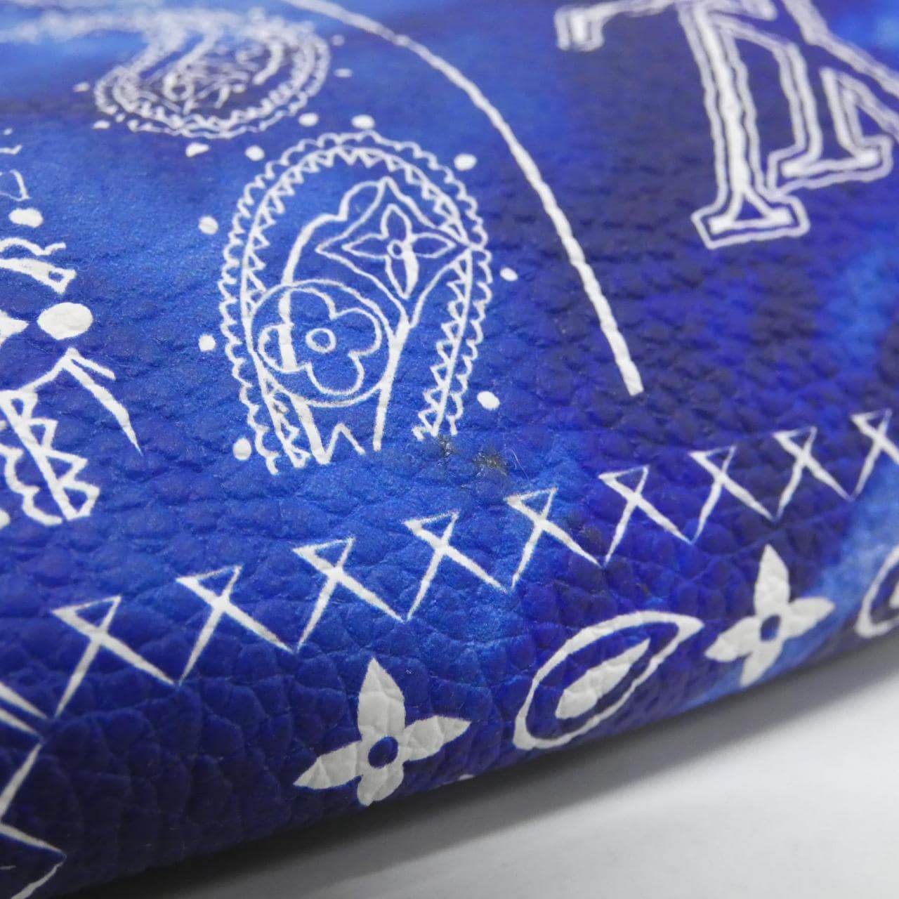 ルイヴィトン モノグラム バンダナ ディスカバリー バムバッグ PM M20587 ショルダーバッグ