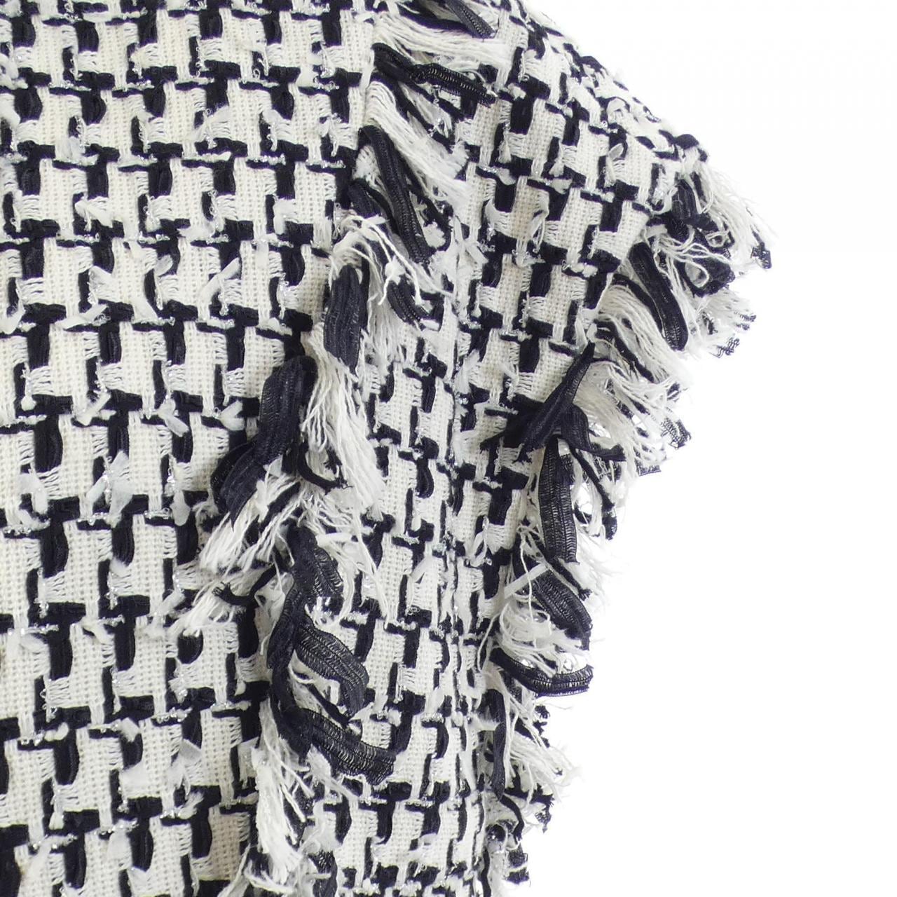 アドーア ADORE ベスト