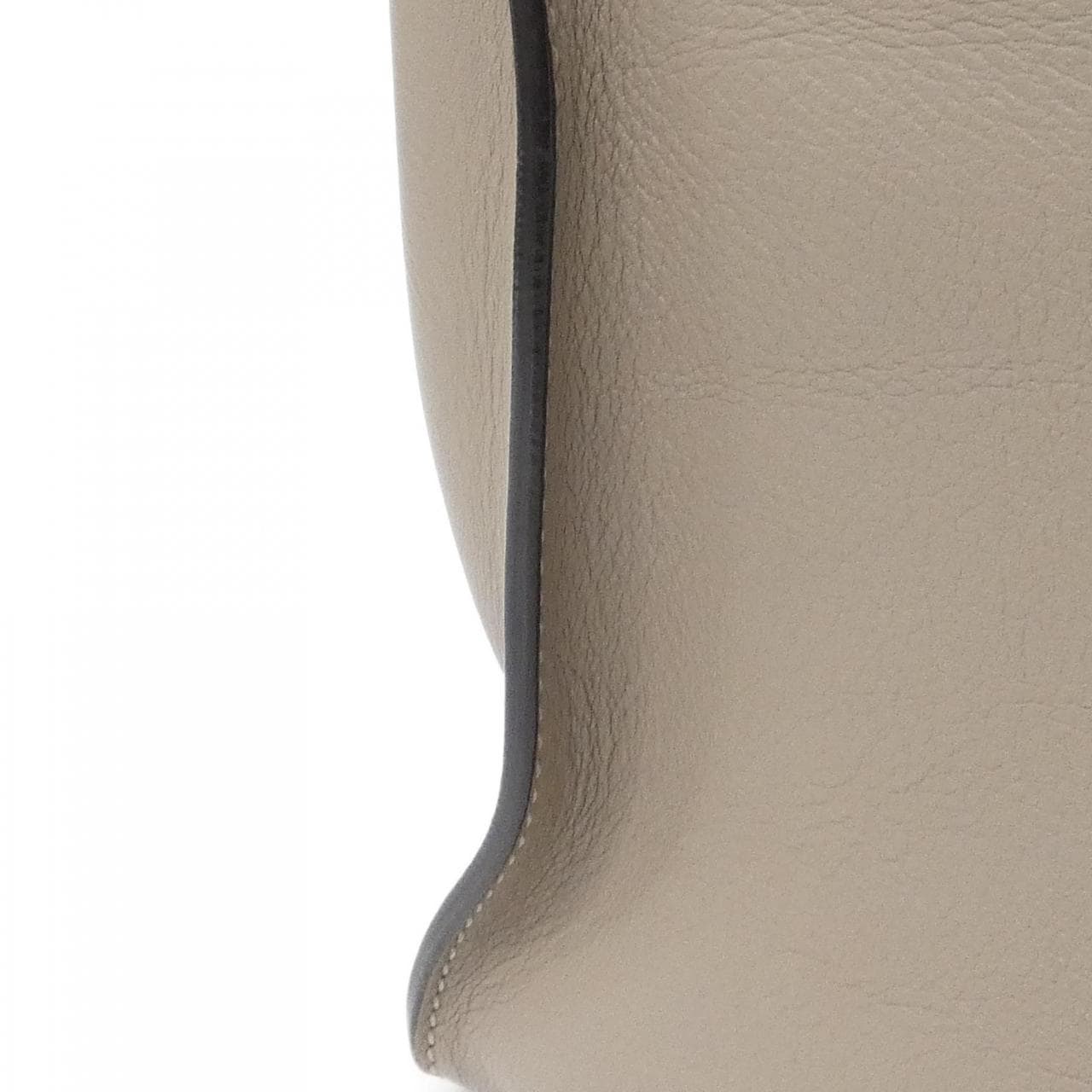 フェンディ ピーカブー 8BN290 3ZL バッグ