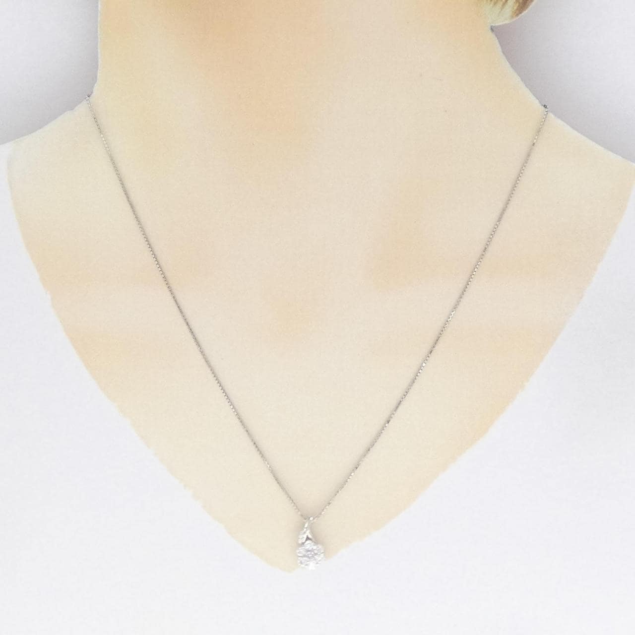 PT 花形钻石项链 0.067CT FLPP I2
