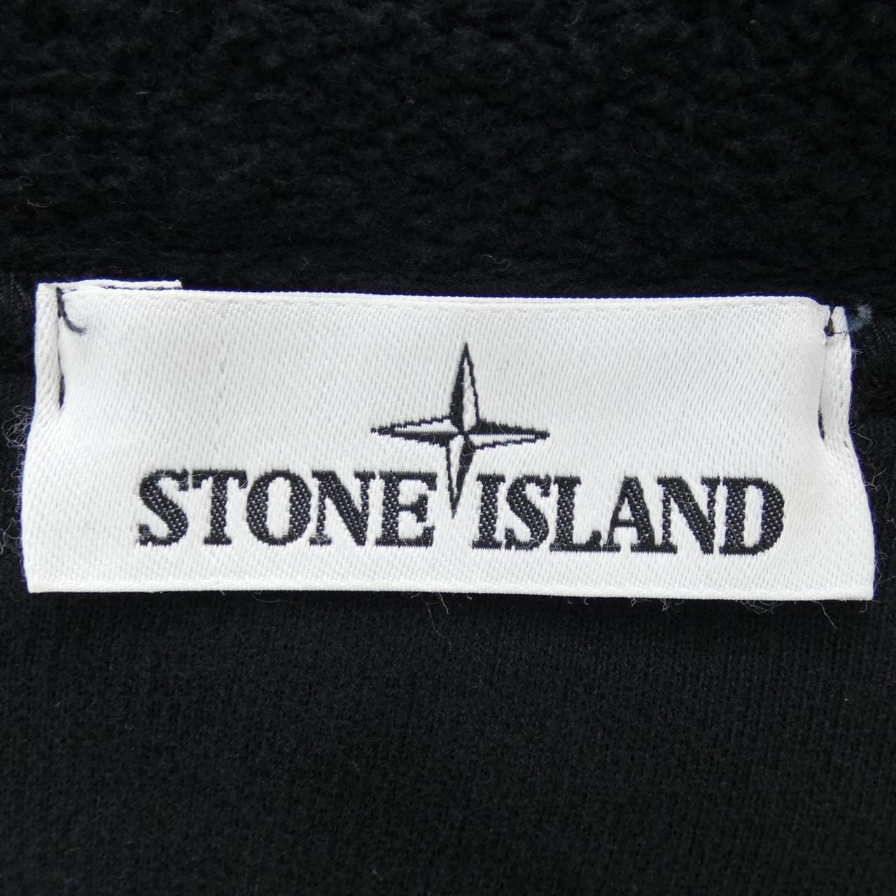 ストーンアイランド STONE ISLAND パーカー