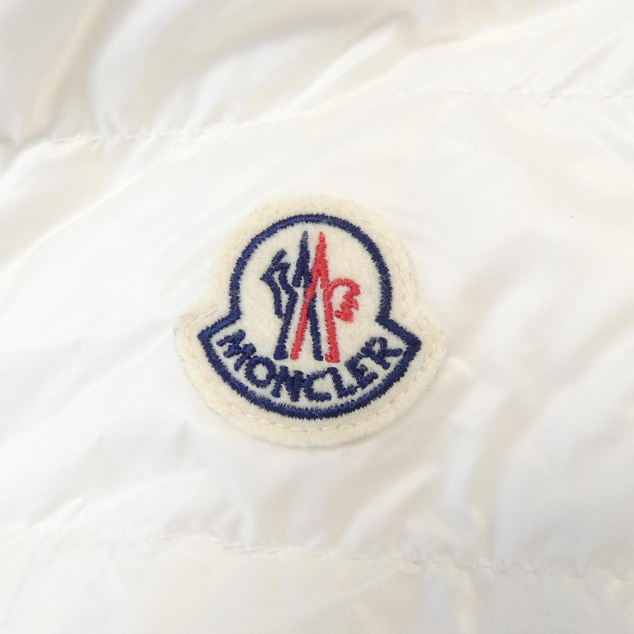 モンクレール MONCLER ダウンジャケット
