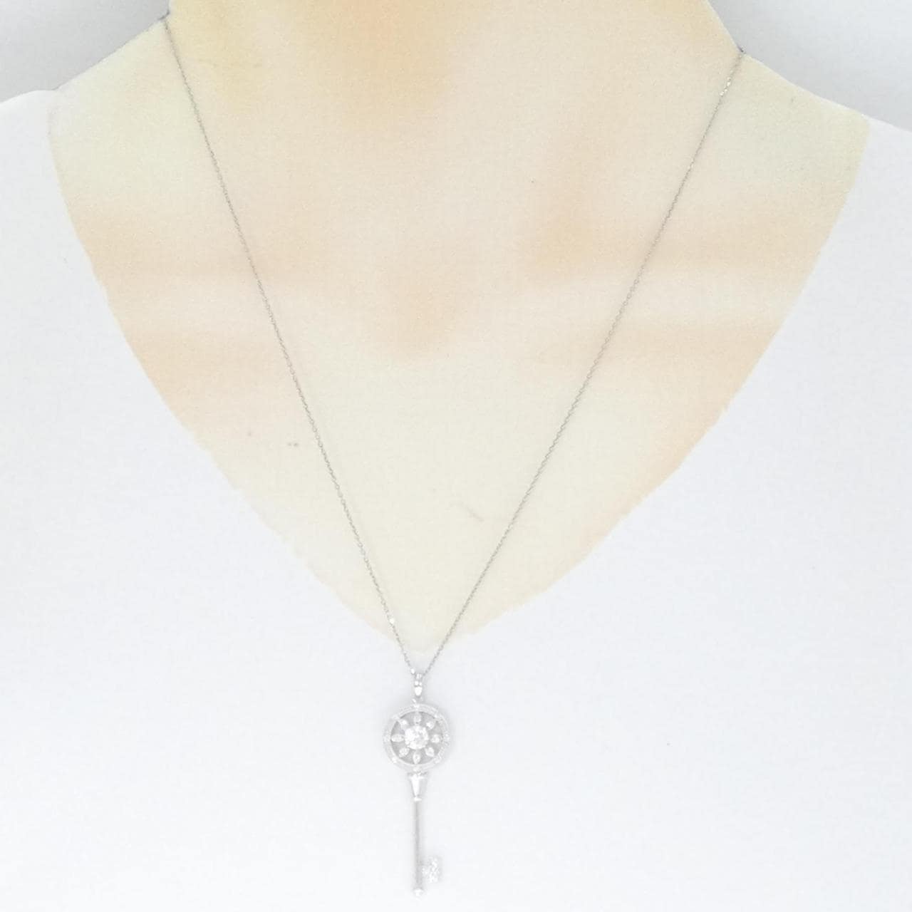 [BRAND NEW] PT Diamond Necklace 0.391CT F SI1 Good