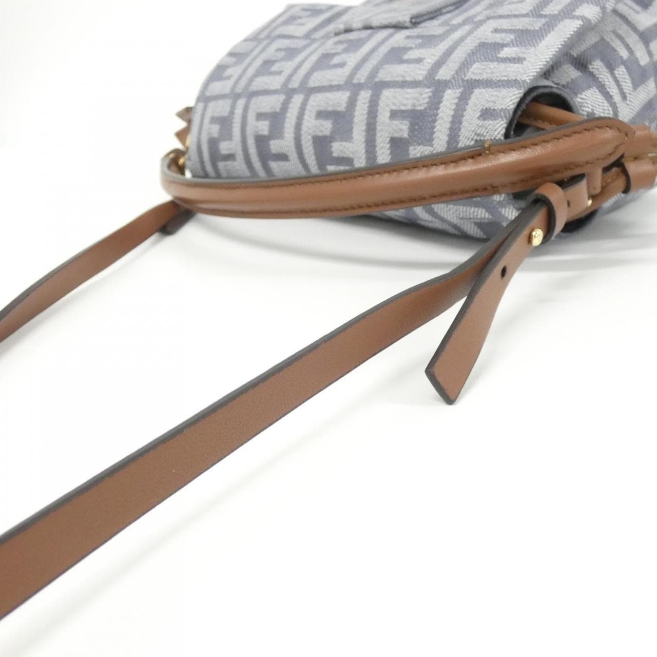 [新品] FENDI Mamma Baguette小號8BS105 AV5W 包