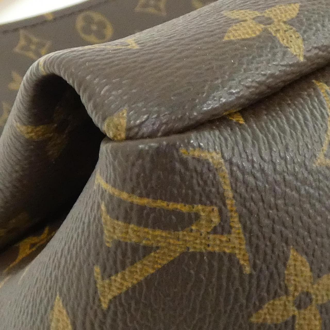 ルイヴィトン モノグラム アーツィー MM M40249 ショルダーバッグ