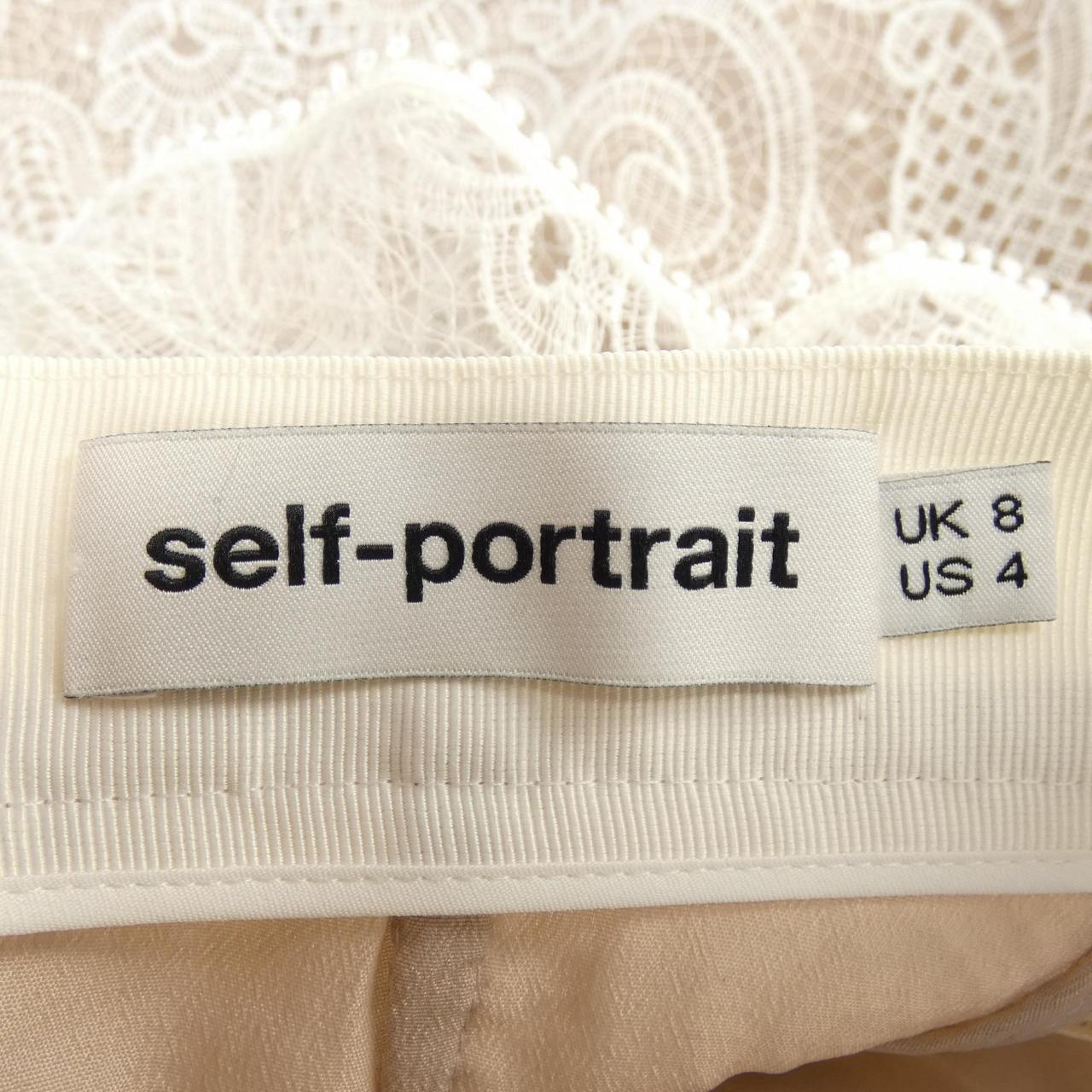 セルフポートレイト self-portrait スカート