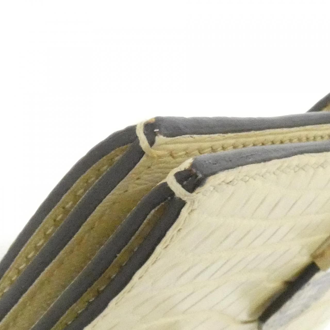 エルメス ベアン コンパクト 財布