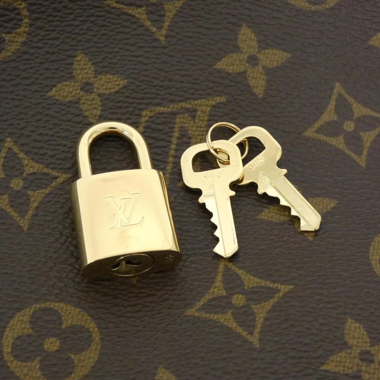 LOUIS VUITTON Monogram Jena PM M42268 包