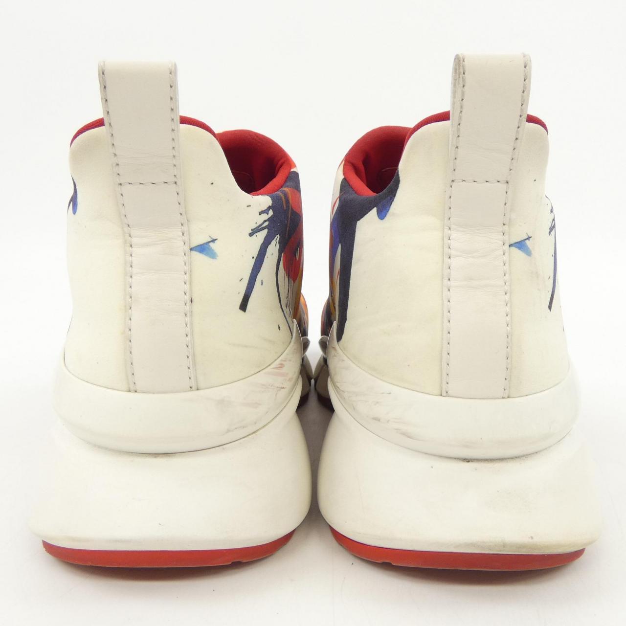 クリスチャンルブタン CHRISTIAN LOUBOUTIN SPACE RUN スニーカー