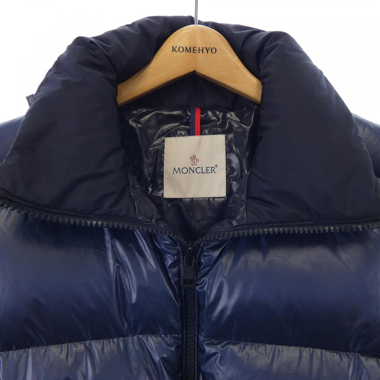 モンクレール MONCLER ダウンジャケット