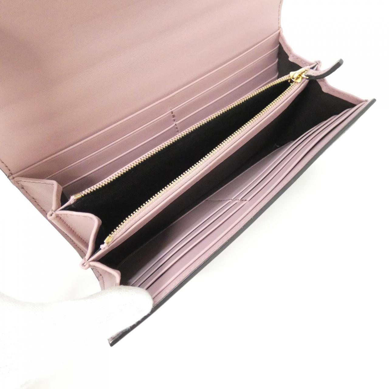 グッチ 410100 EE0CG 財布