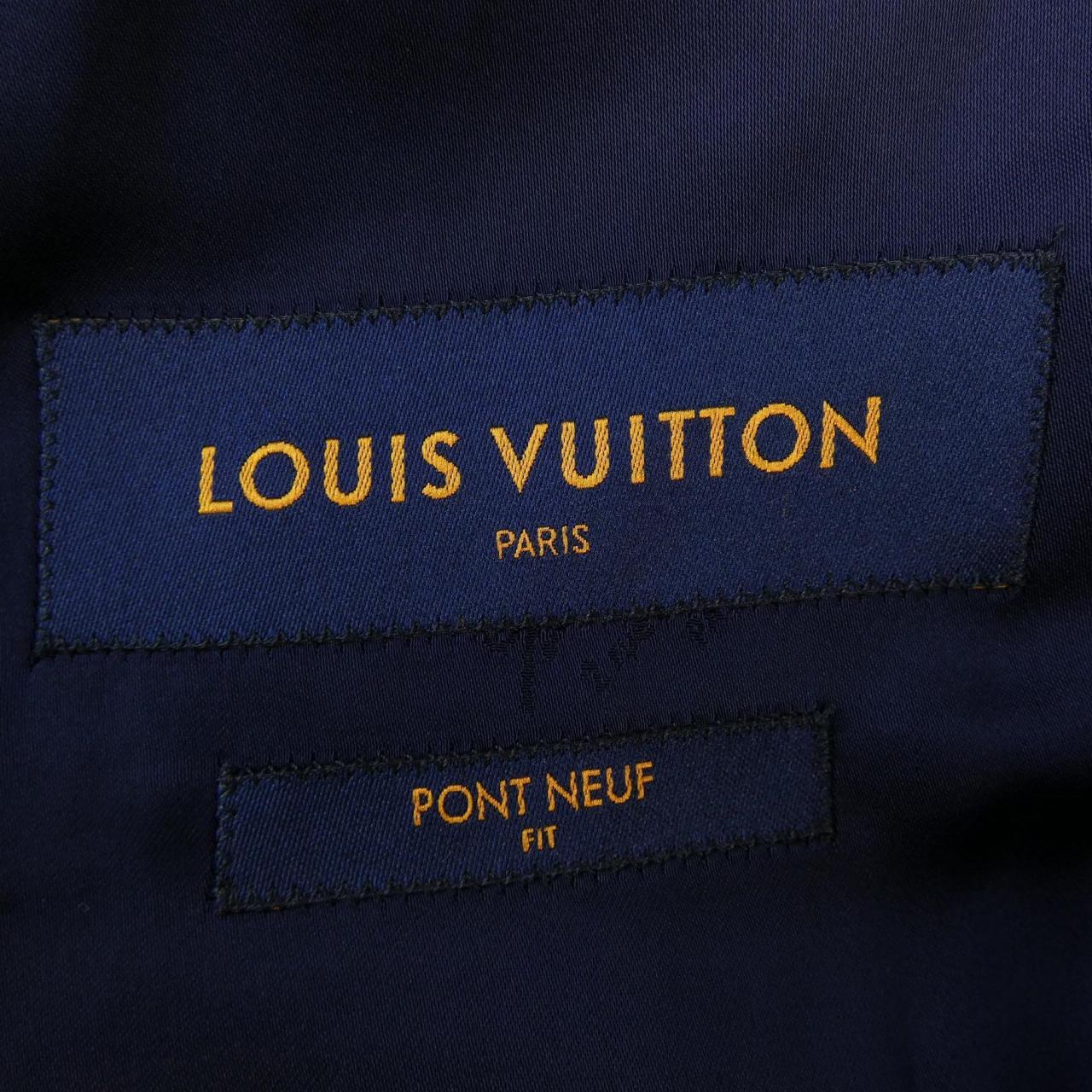 LOUIS LOUIS VUITTON suit