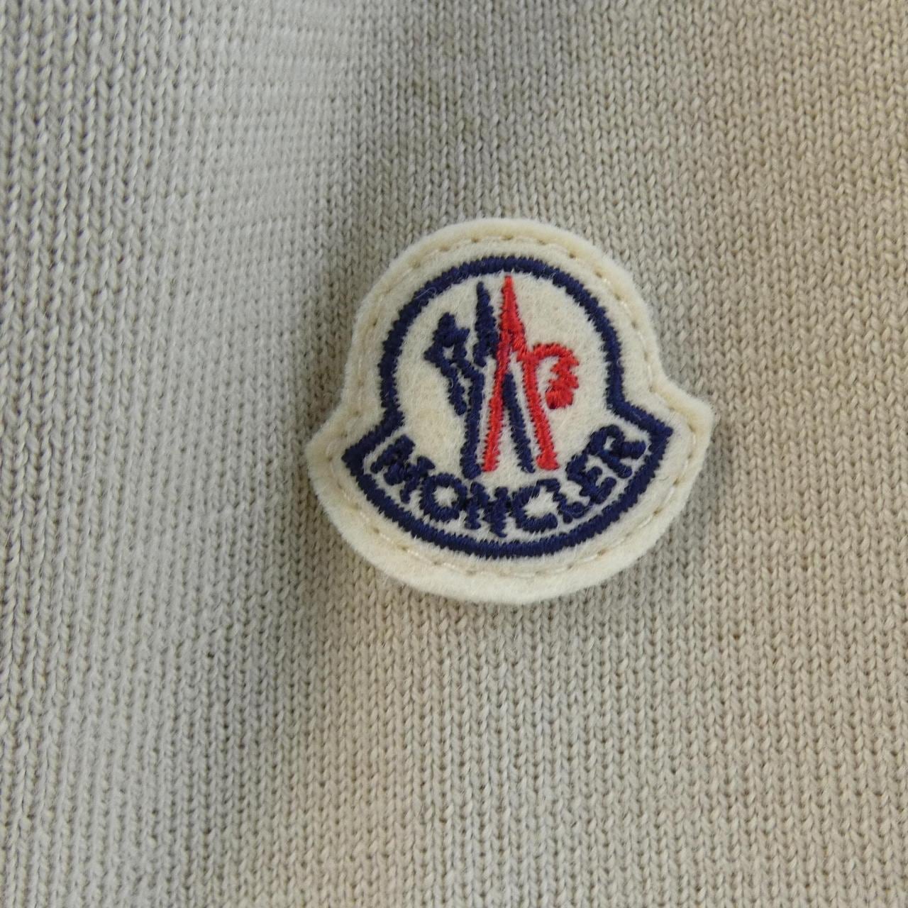 【新品】モンクレール MONCLER K20939B00024 ダウンジャケット