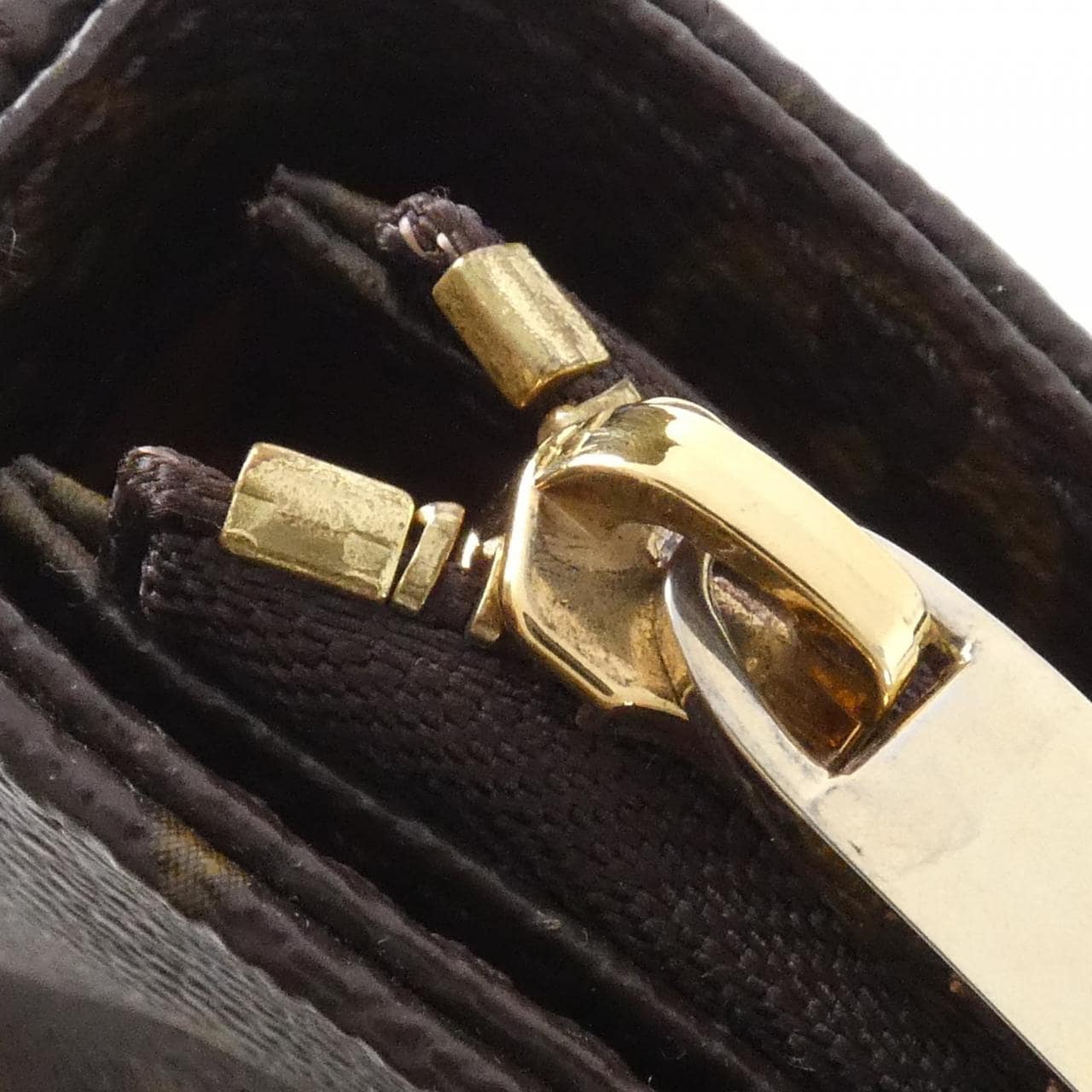 ルイヴィトン モノグラム カバ メゾ M51151 バッグ