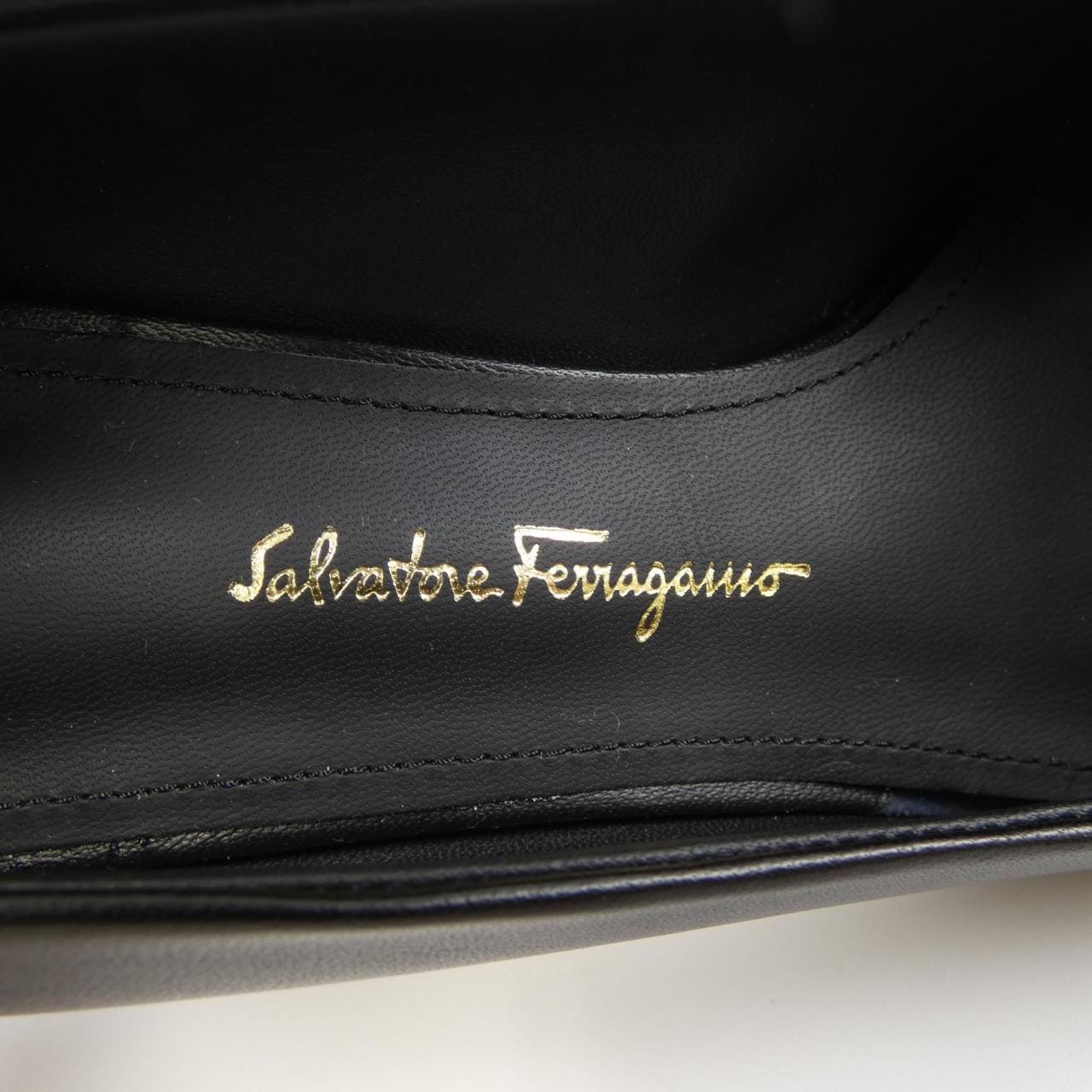 サルヴァトーレフェラガモ SALVATORE FERRAGAMO パンプス