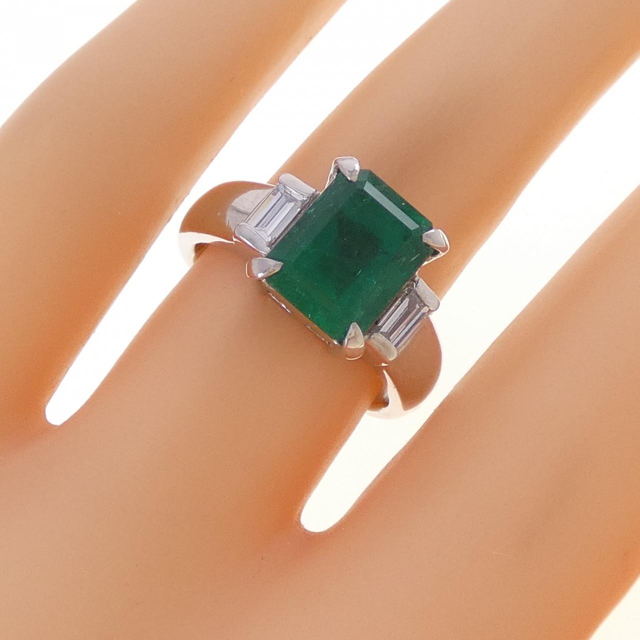 PT900 エメラルド リング 2.56CT