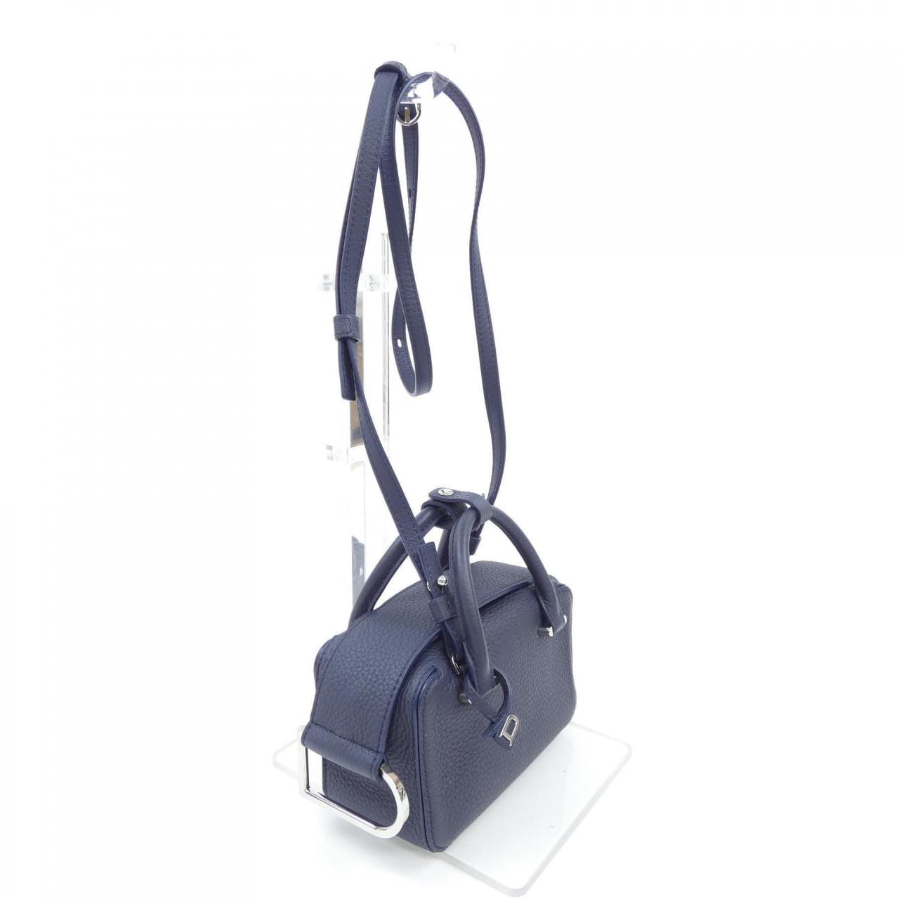 德尔沃DELVAUX