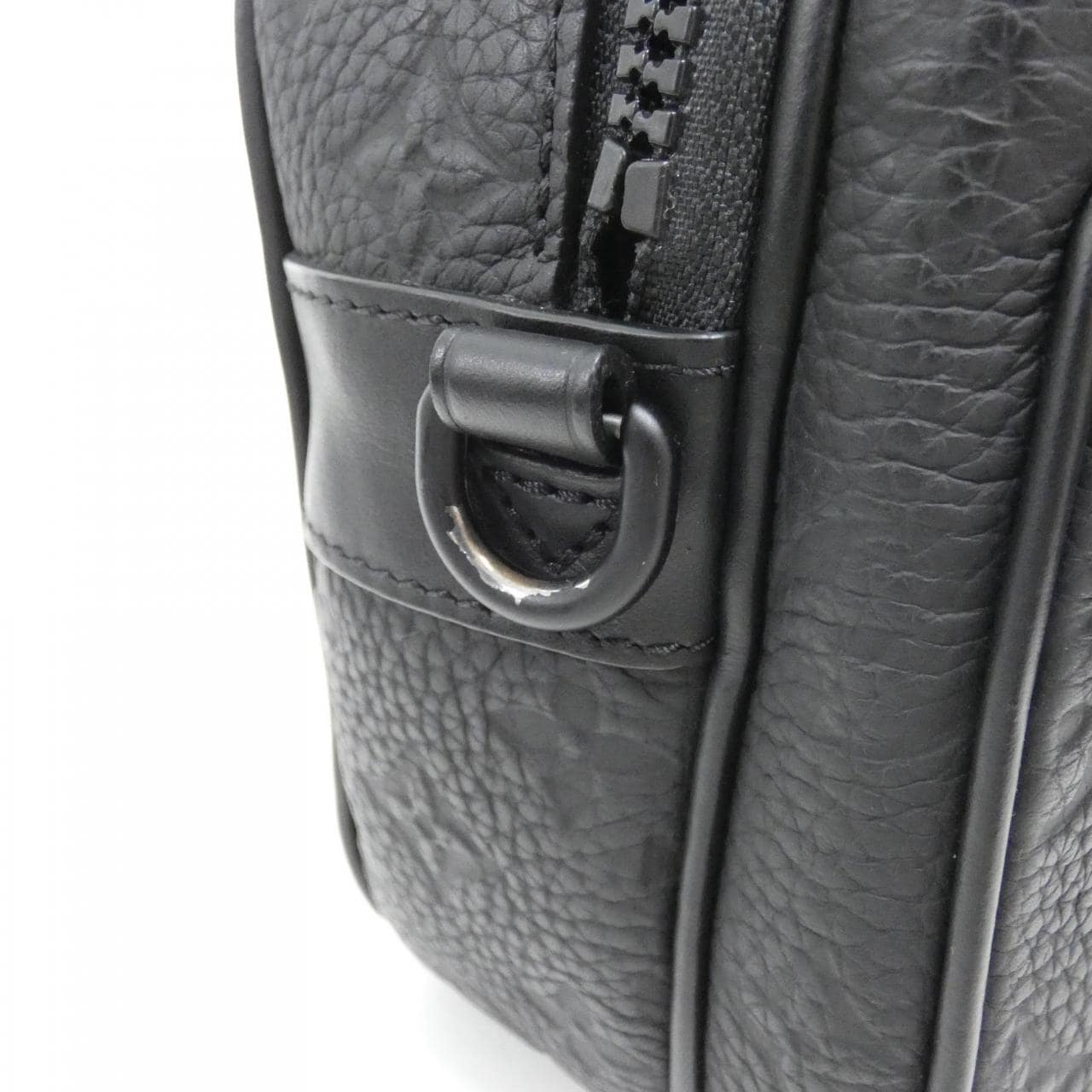 LOUIS VUITTON Taurillon Monogram S Rock Messenger M58489 单肩包