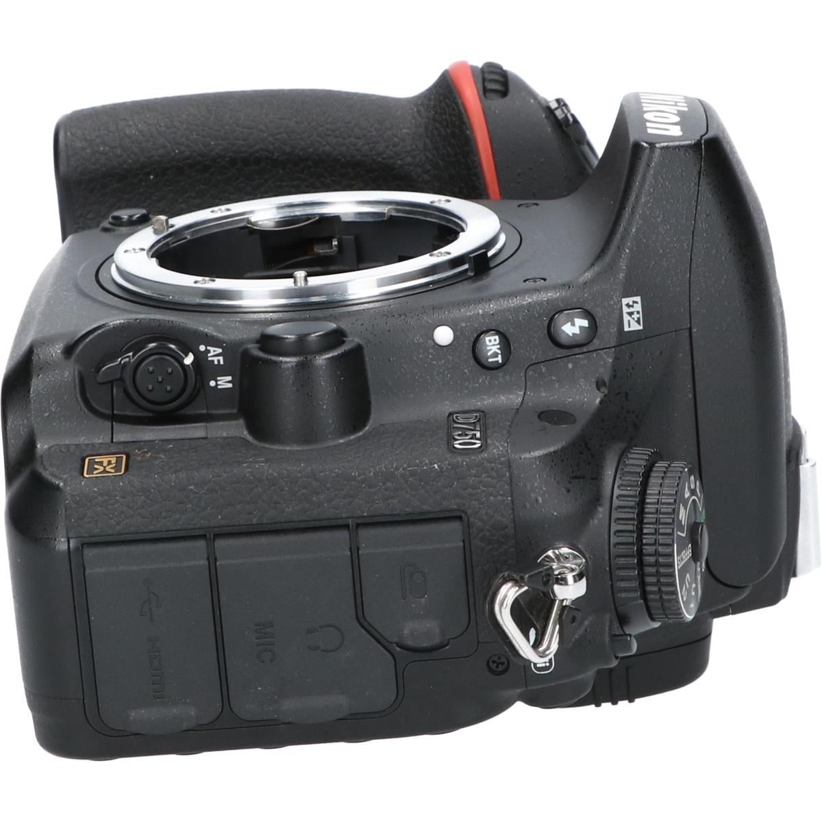 D750