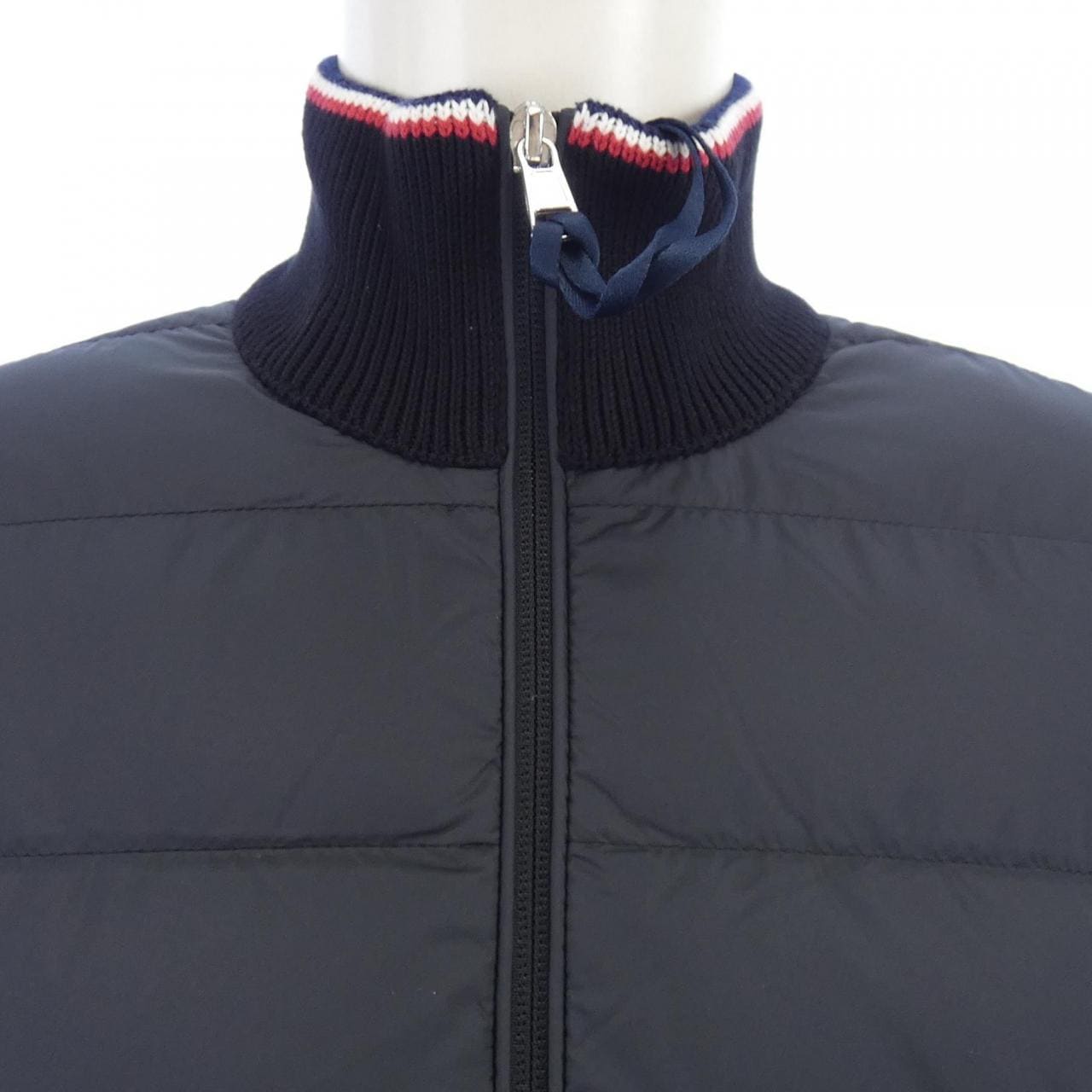 【新品】モンクレール MONCLER K20919B00003 ダウンジャケット