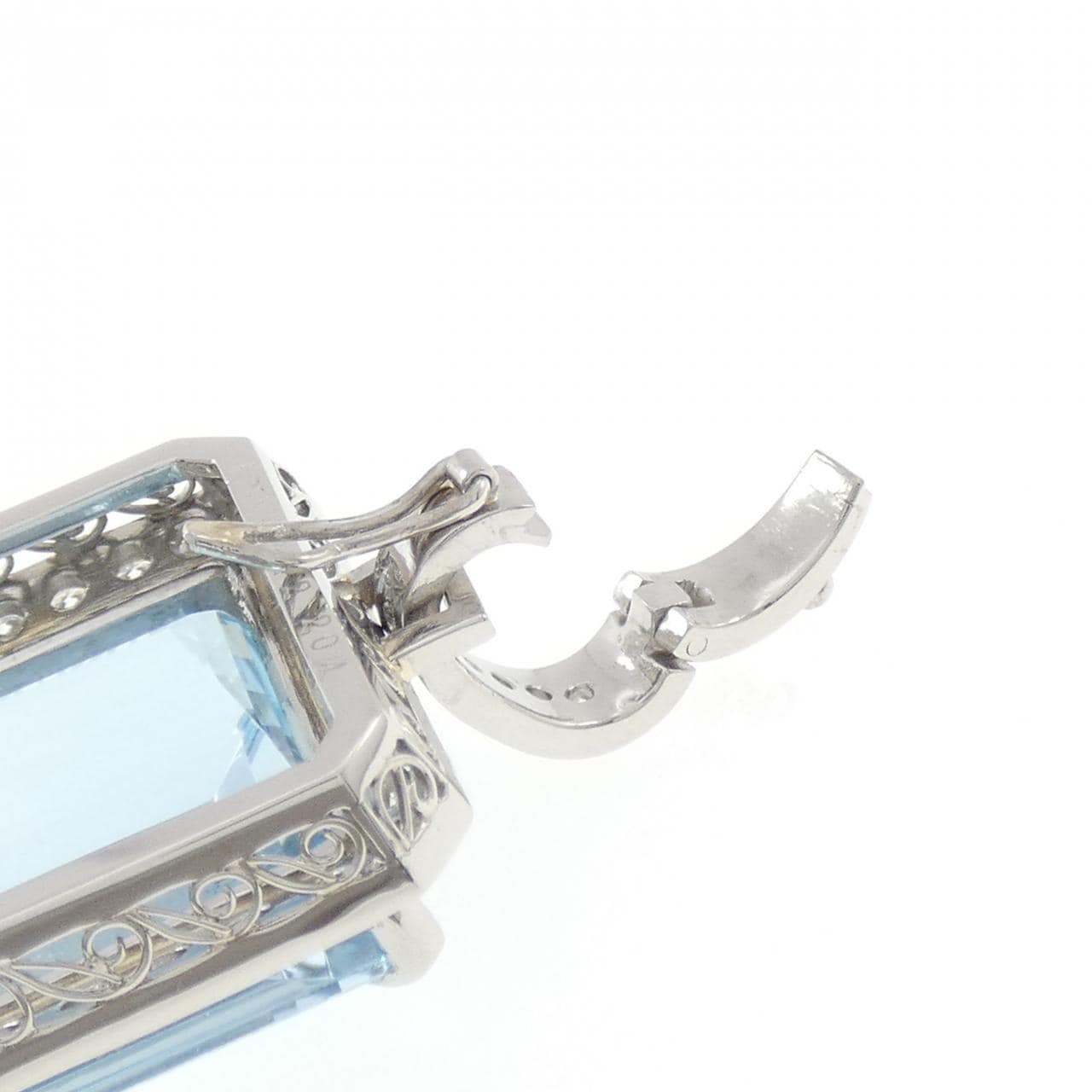 PM900 アクアマリン ペンダント 48.22CT