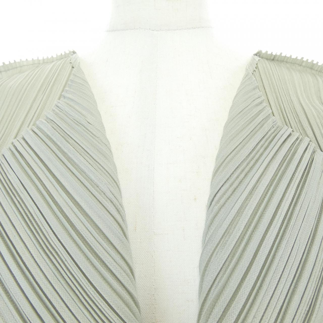 百褶百褶PLEATS PLEASE PP33-JA177大衣