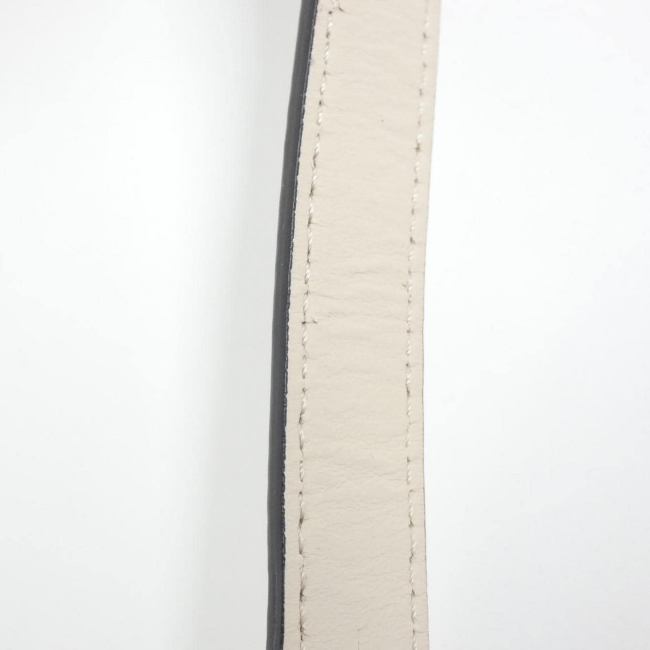 フェンディ ラナウェイ スモール 8BH344 SIZ バッグ