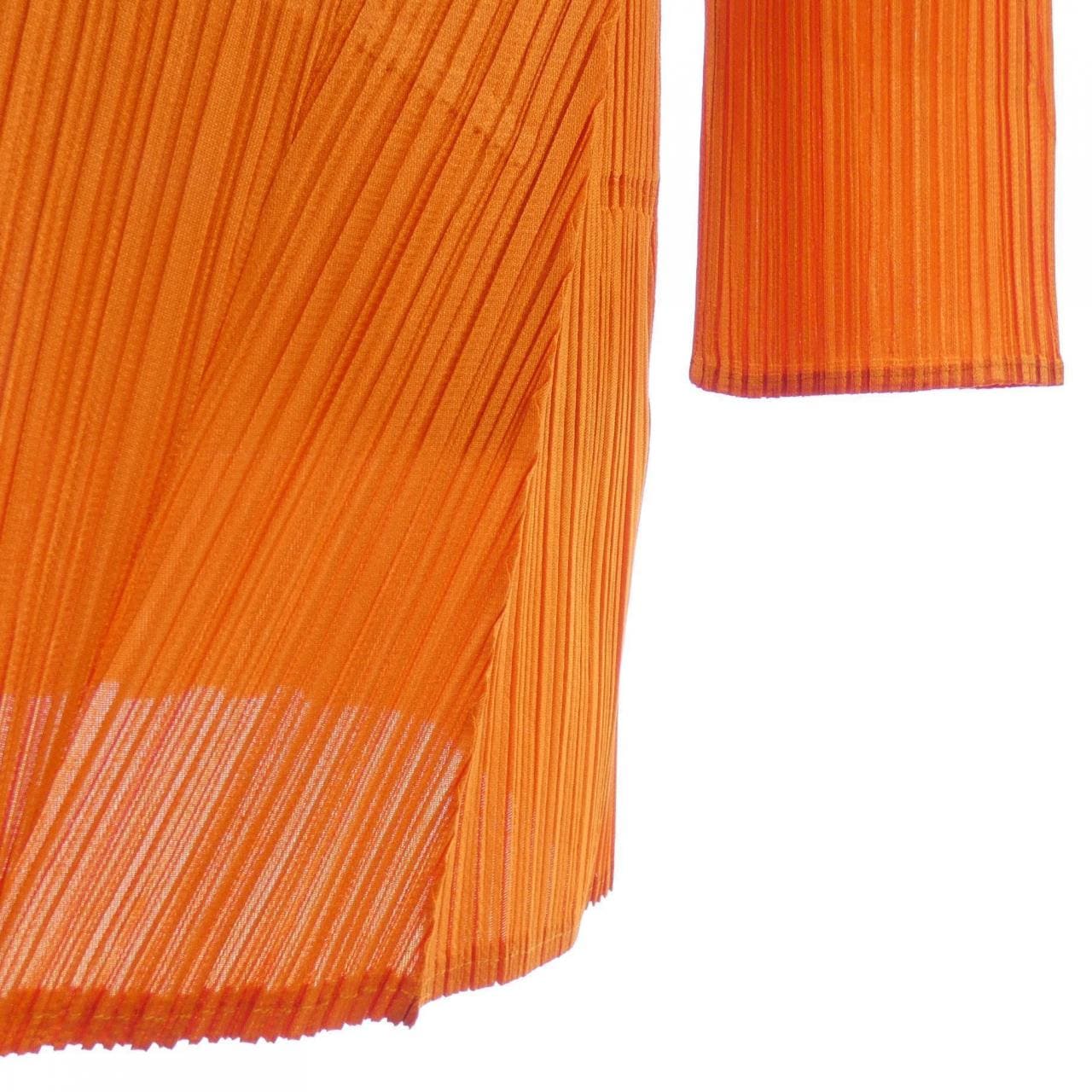 百褶PLEATS PLEASE上衣