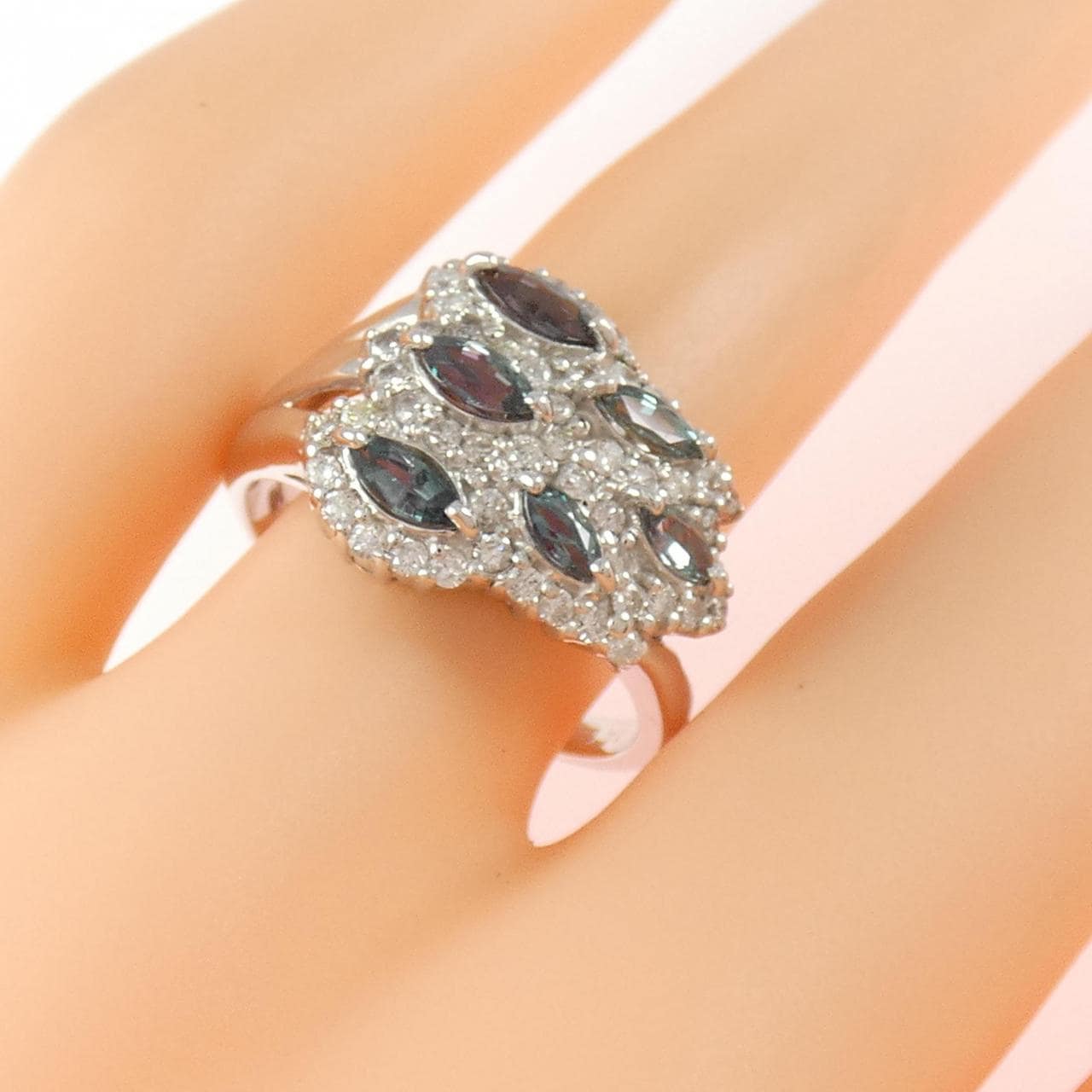 K18WG アレキサンドライト リング 0.71CT