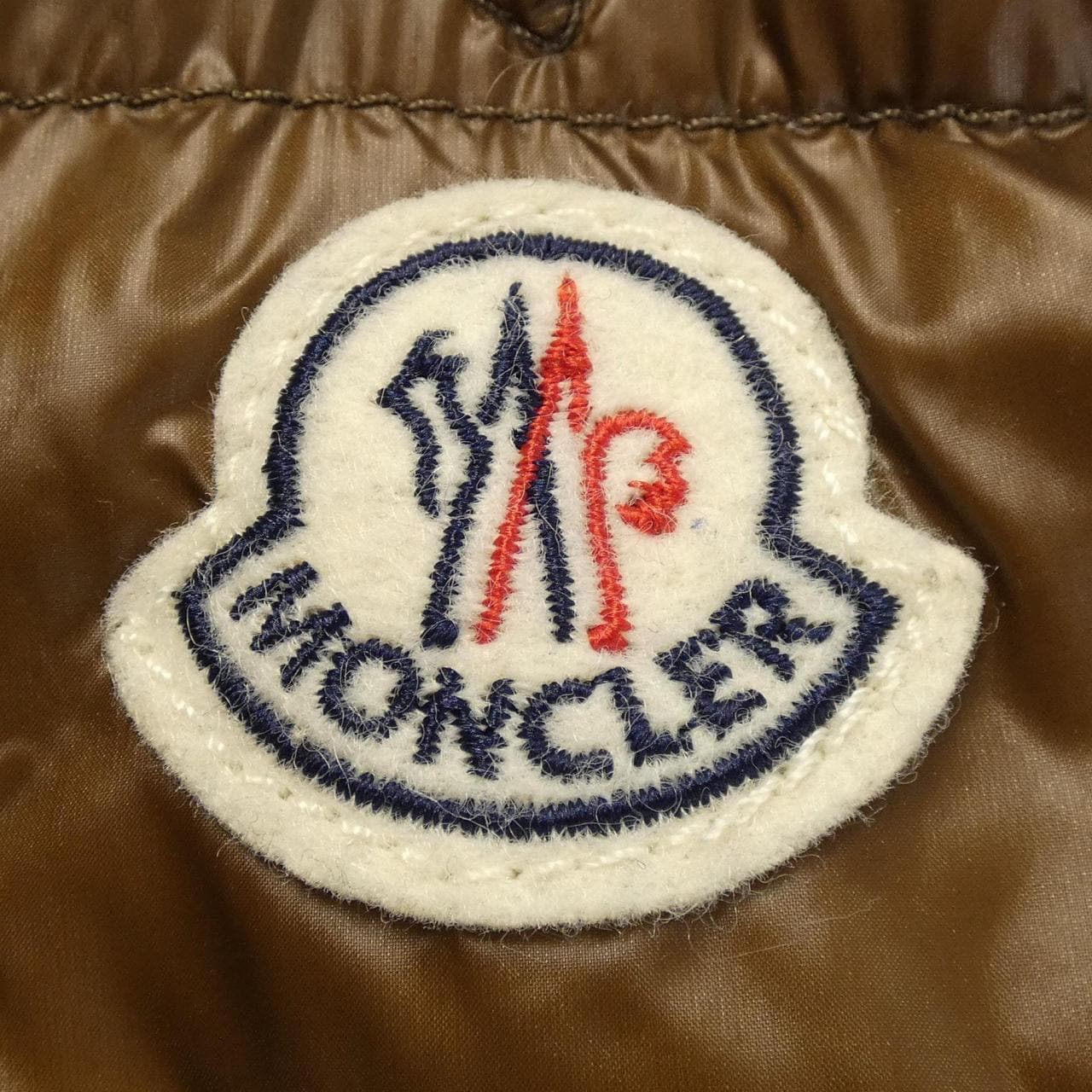 モンクレール MONCLER ダウンジャケット