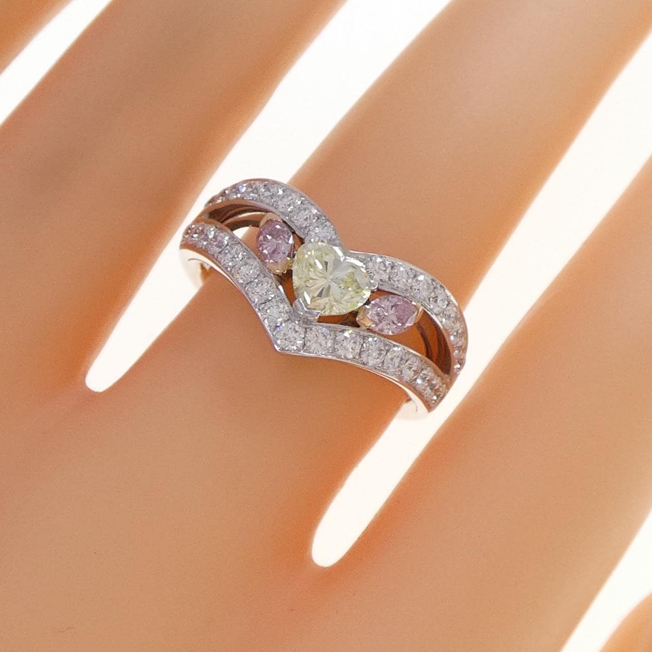 K18WG/K18PG ハート ダイヤモンド リング 0.742CT