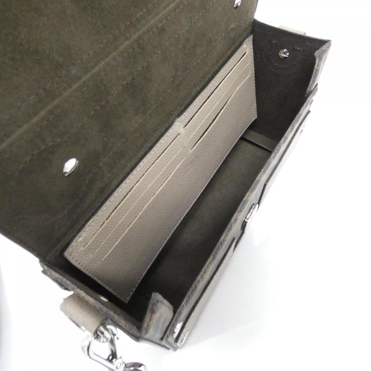 フェンディ バゲット ソフト トランク 7VA565 AQWH バッグ