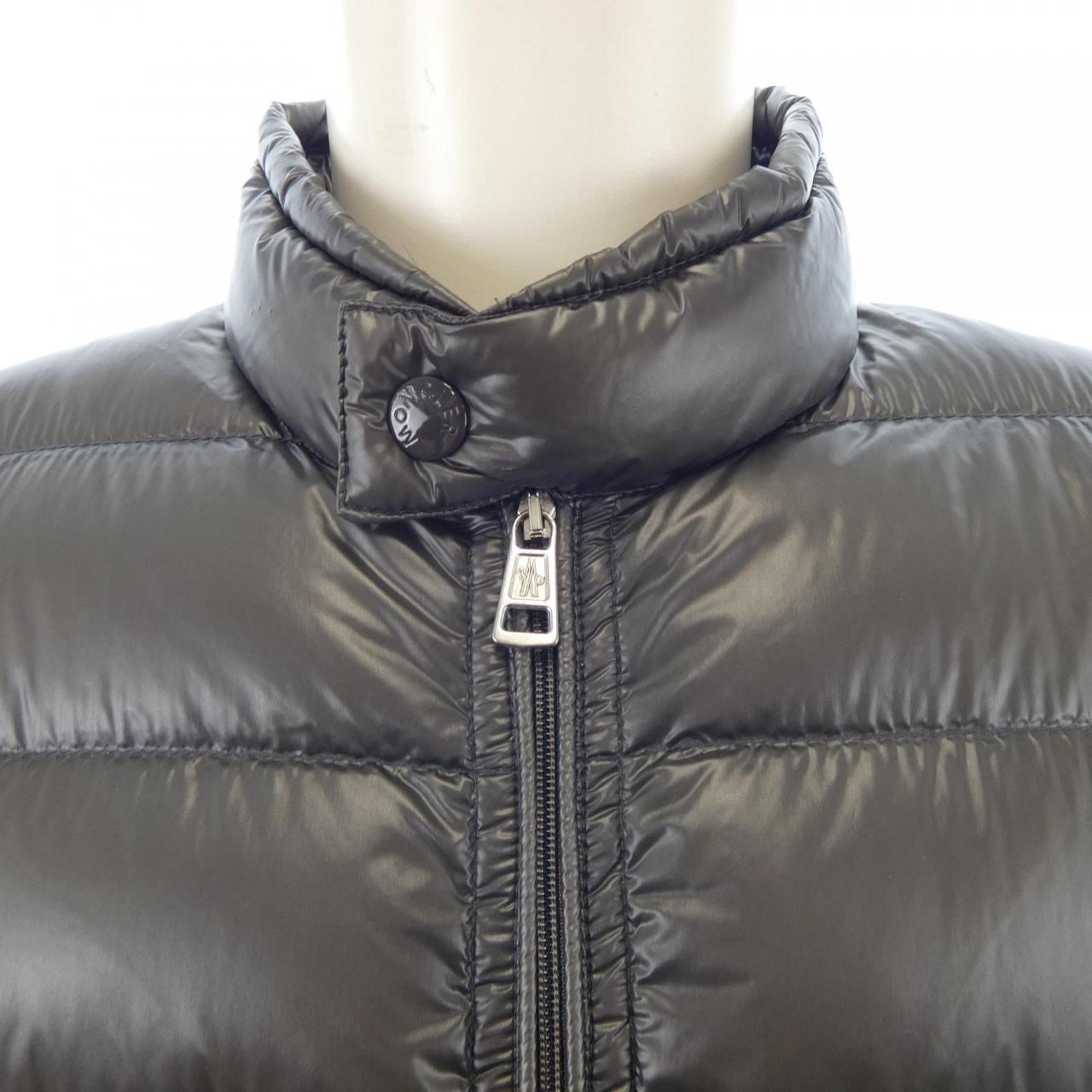 モンクレール MONCLER ダウンジャケット