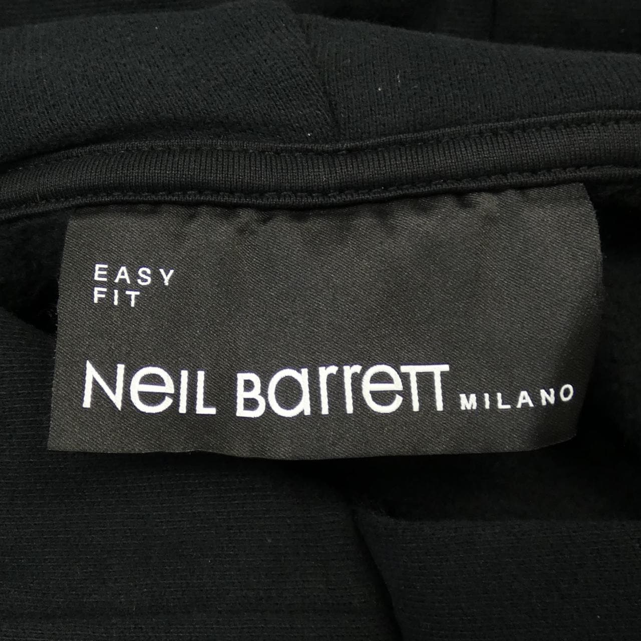 ニールバレット Neil Barrett NBV7JS186A パーカー