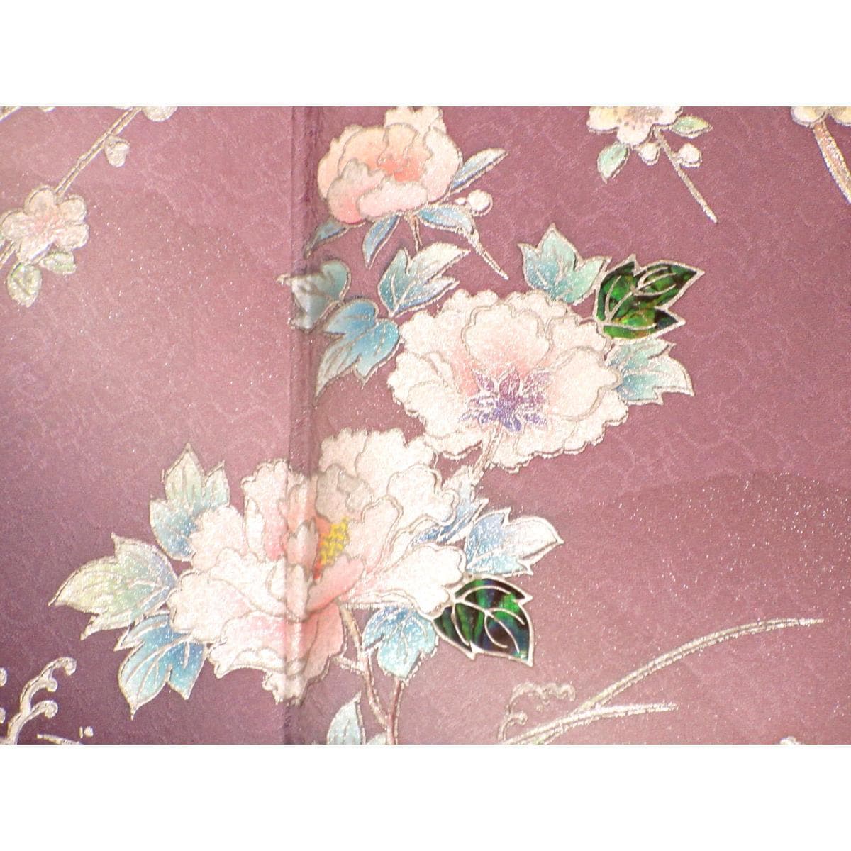 [Unused items] Visiting Kimono by Fujimoto Takashi with Mother-of-Pearl and Gold Yuzen