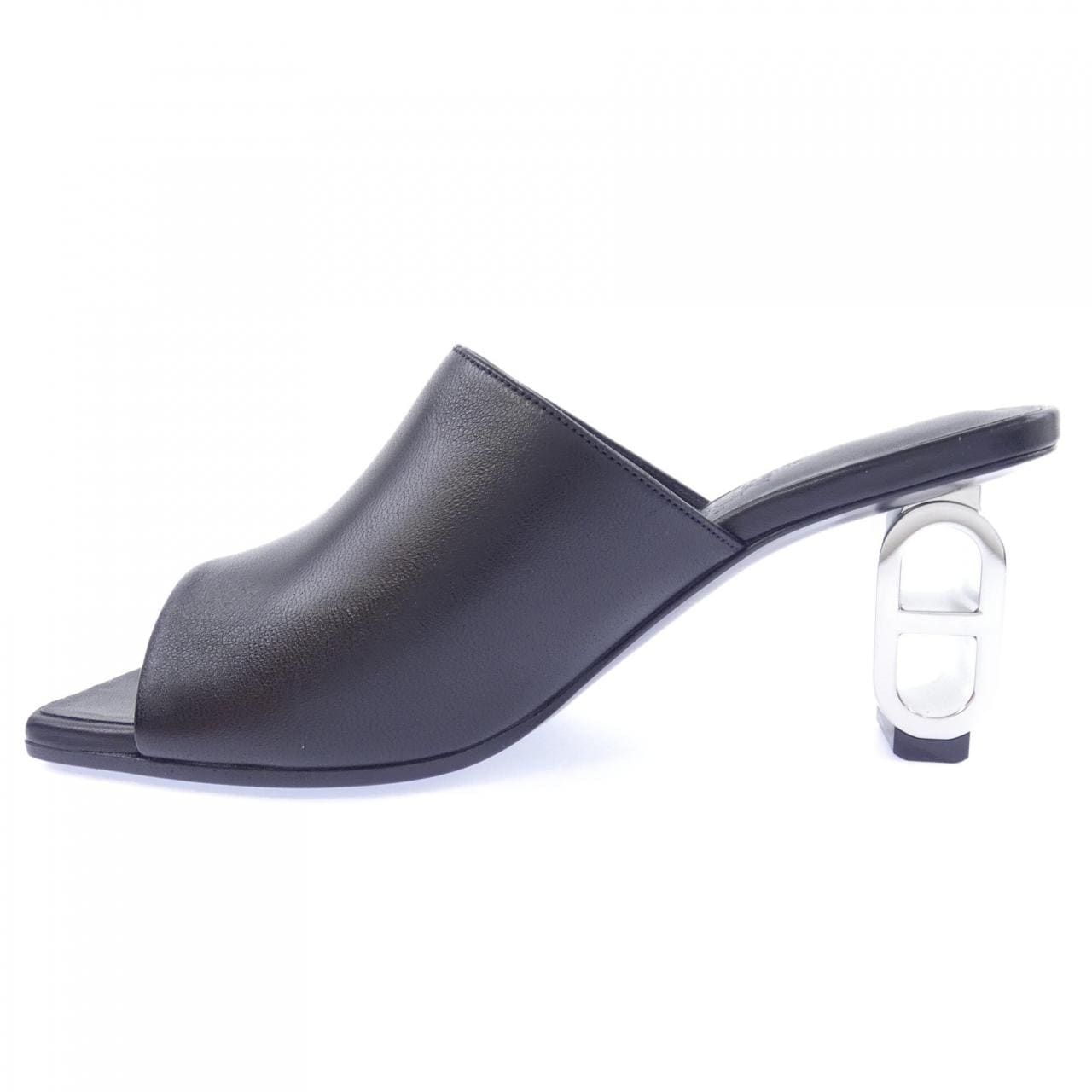 エルメス HERMES アイコニック ICONIQUE シェーヌダンクル 241082Z サンダル