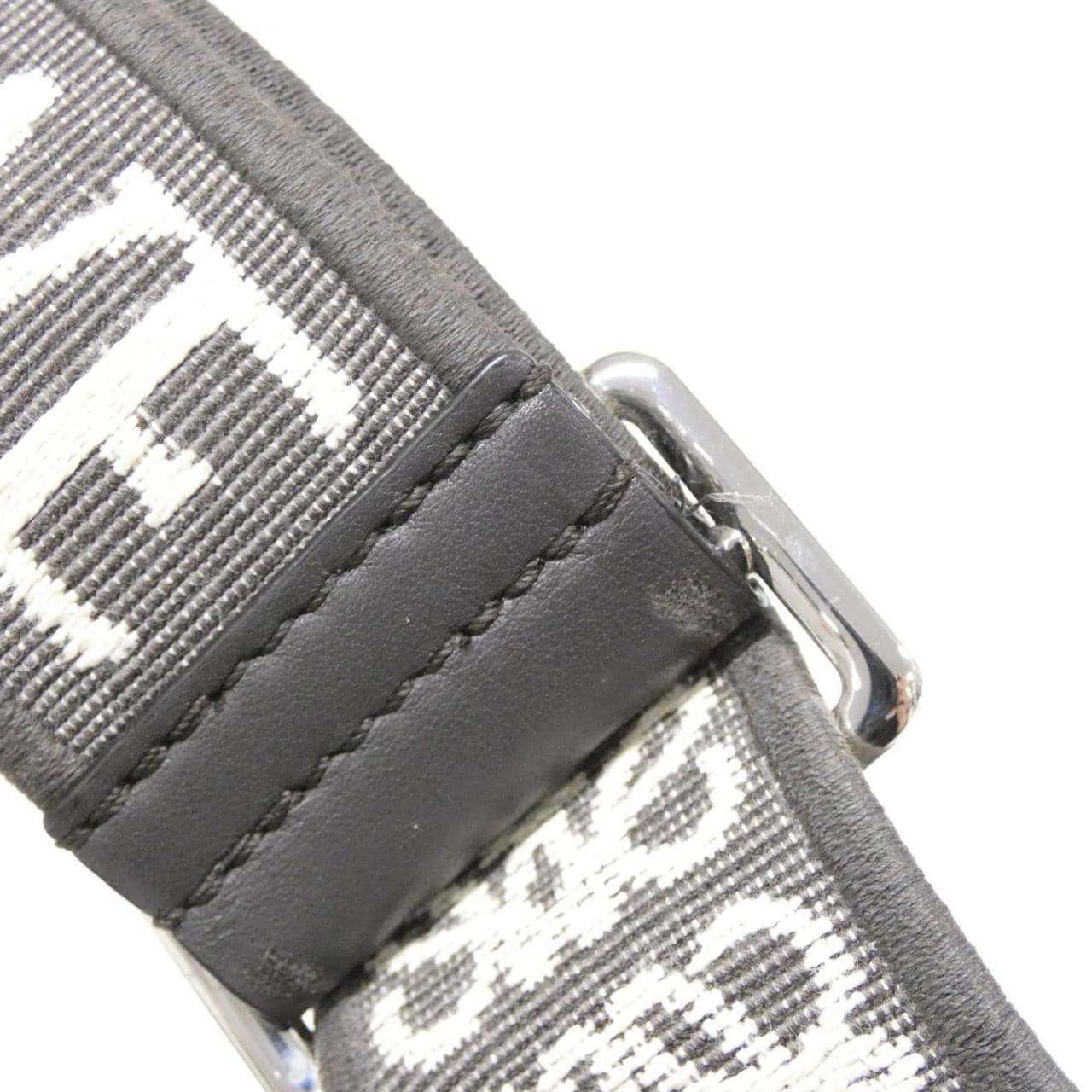 ロエベ キュービィ クロスボディ スモール B906Q63X01 ショルダーバッグ