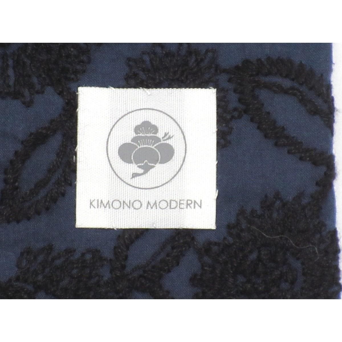 単衣　ＫＩＭＯＮＯ　ＭＯＤＥＲＮ　刺繍加工　バチ衿