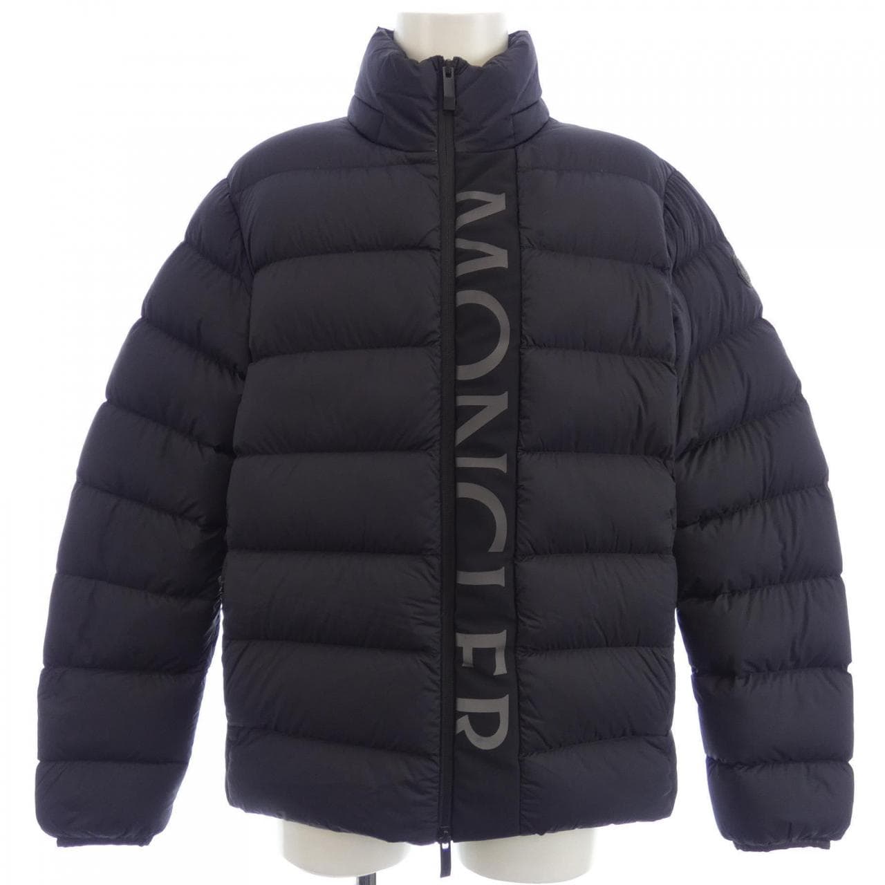 モンクレール MONCLER ダウンジャケット