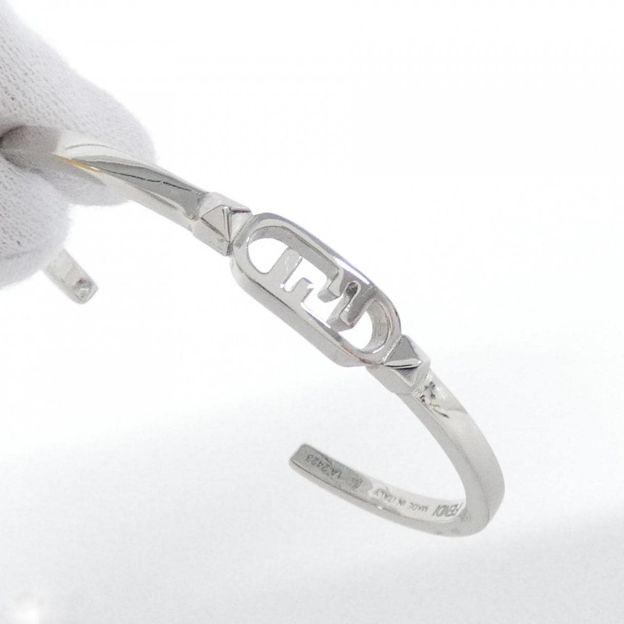 【新品】フェンディ 8AK329 B08 ブレスレット