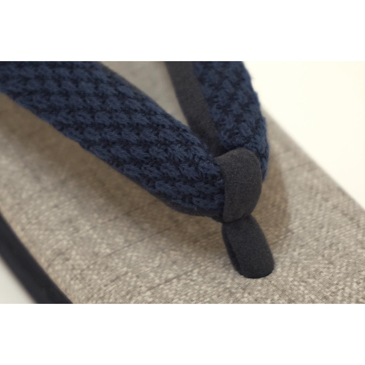 [BRAND NEW] Calen Blosso women's sandals, size M