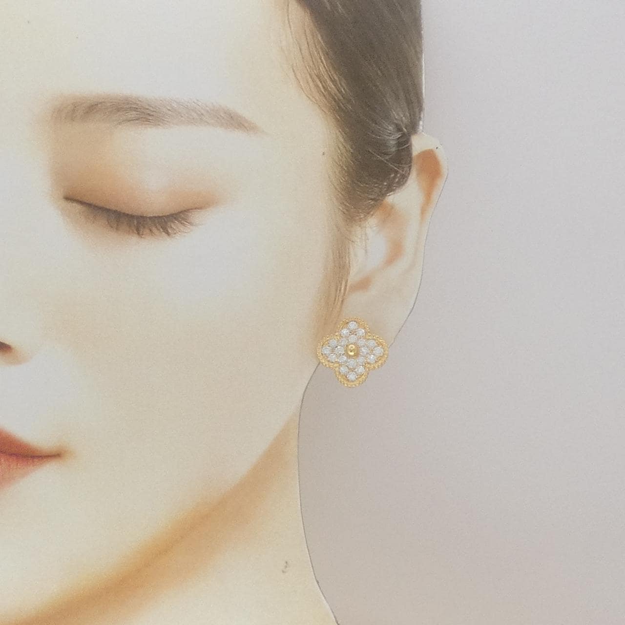 ヴァンクリーフ&アーペル マジックアルハンブラ ピアス