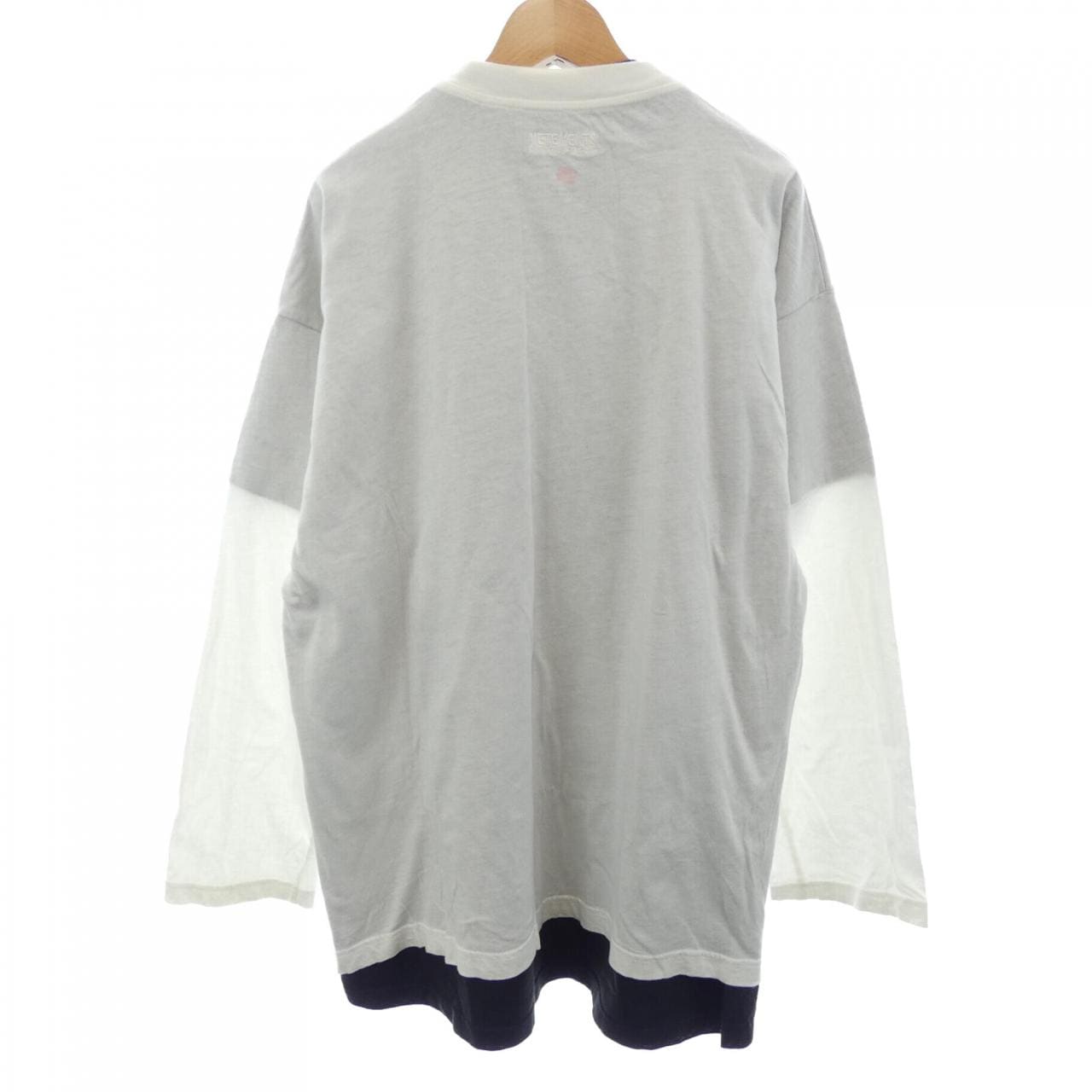 ヴェトモン VETEMENTS Tシャツ